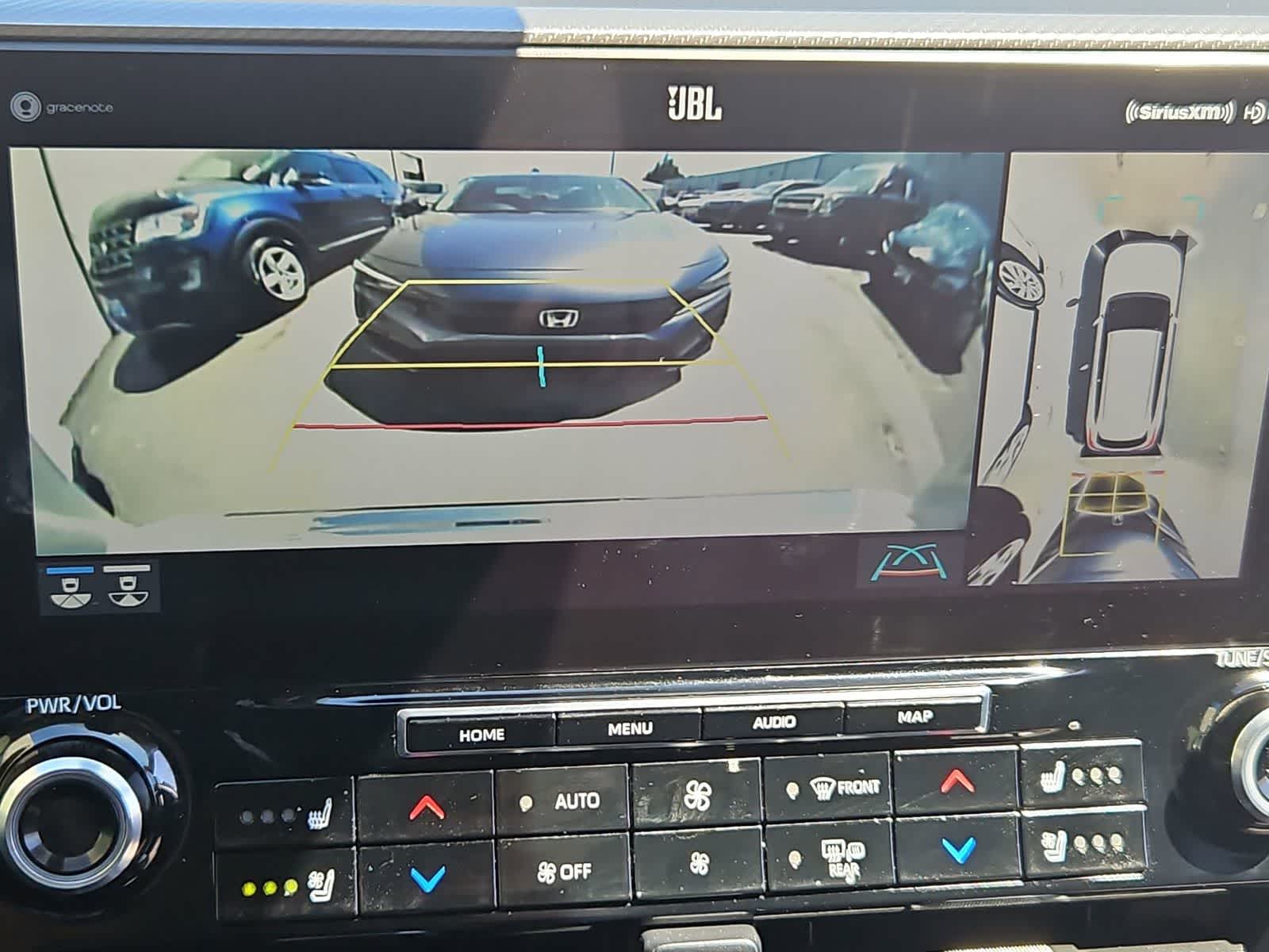 Thumbnail: 2020 Toyota Highlander - 28
