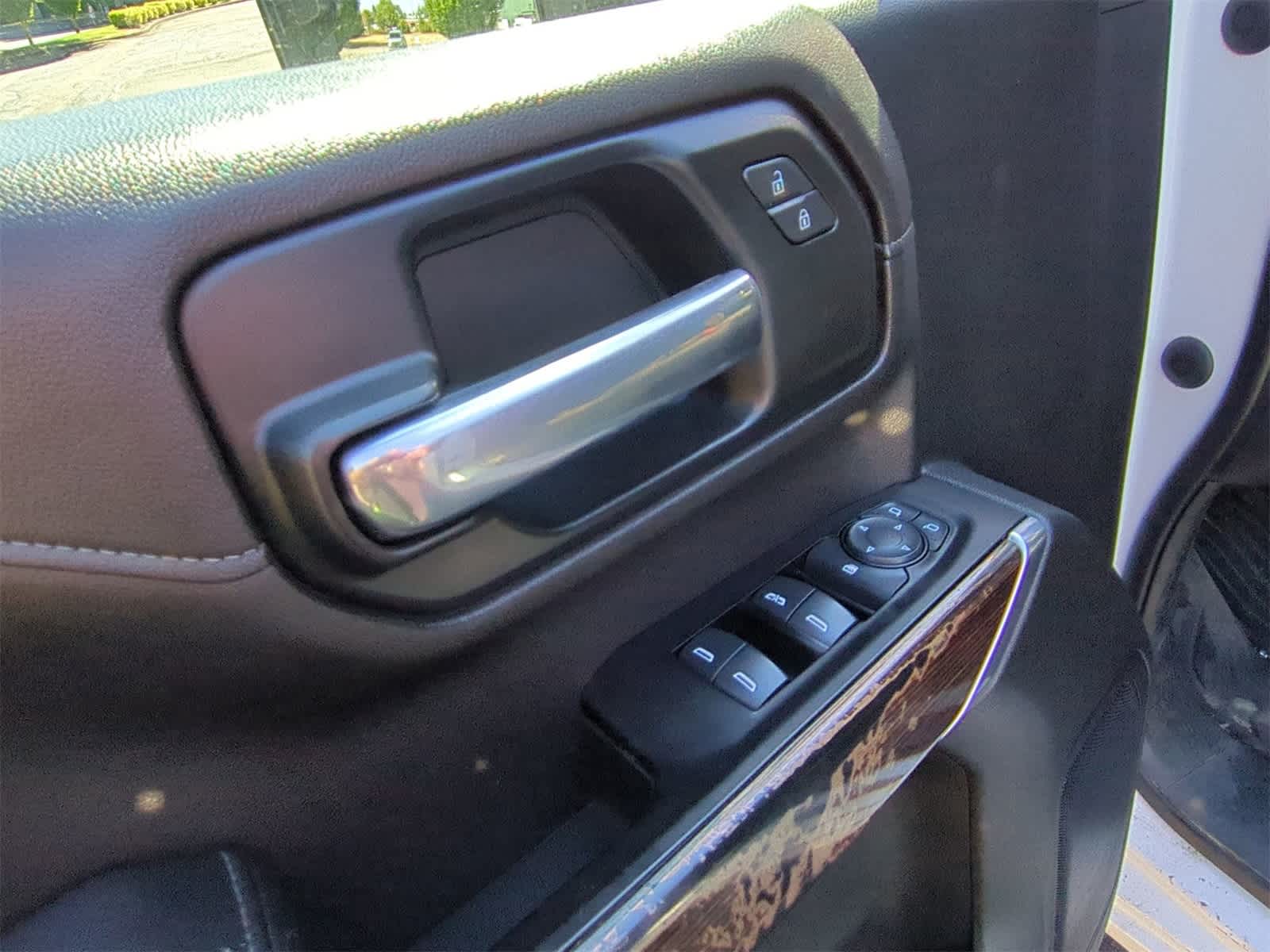 Thumbnail: 2020 GMC Sierra 2500 - 17