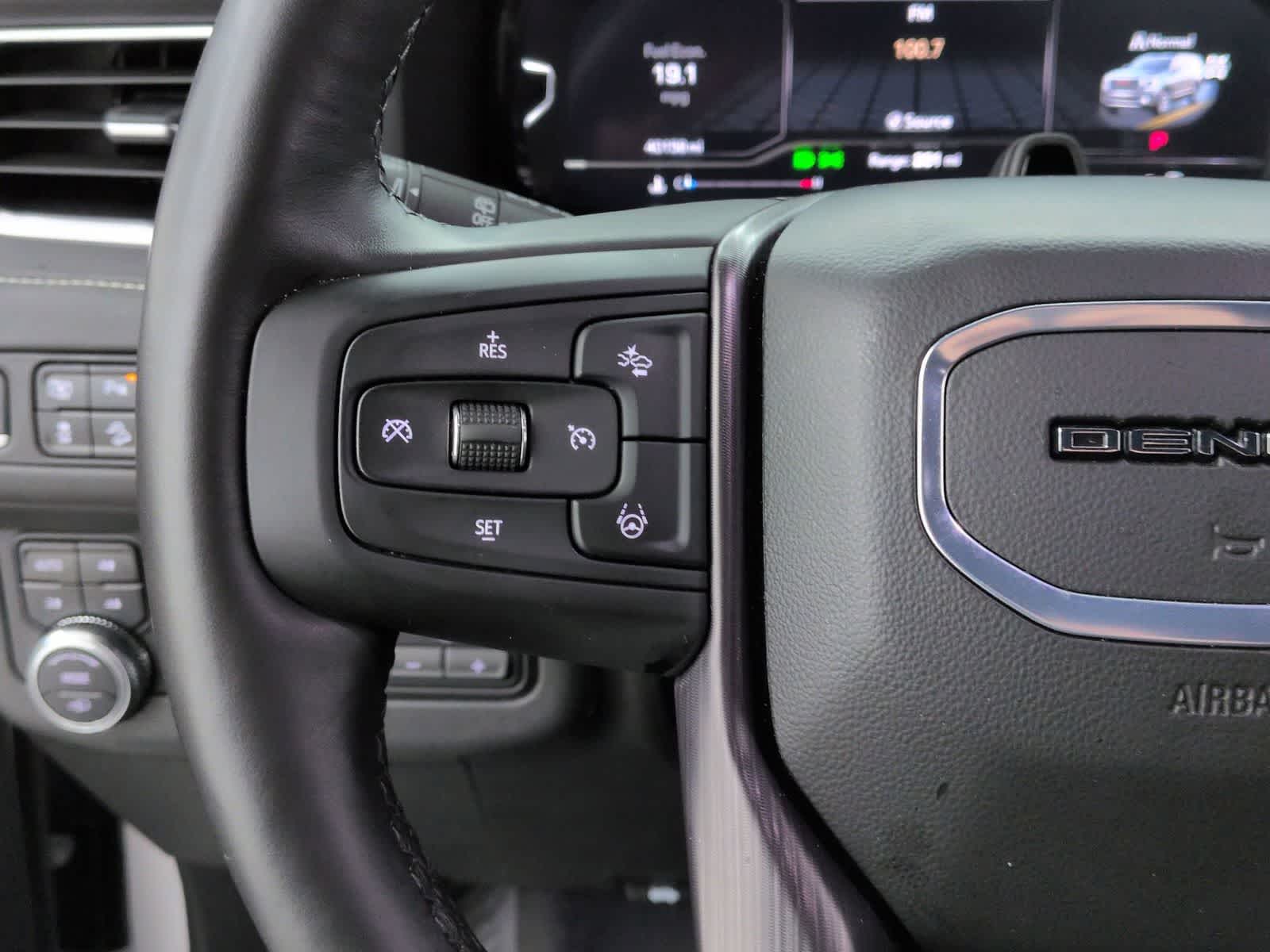 Thumbnail: 2024 GMC Yukon - 24