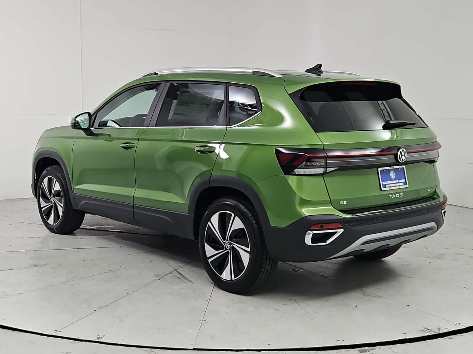 Thumbnail: 2026 Volkswagen Taos - 4