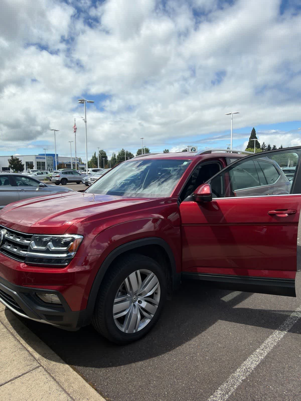 Thumbnail: 2019 Volkswagen Atlas - 1