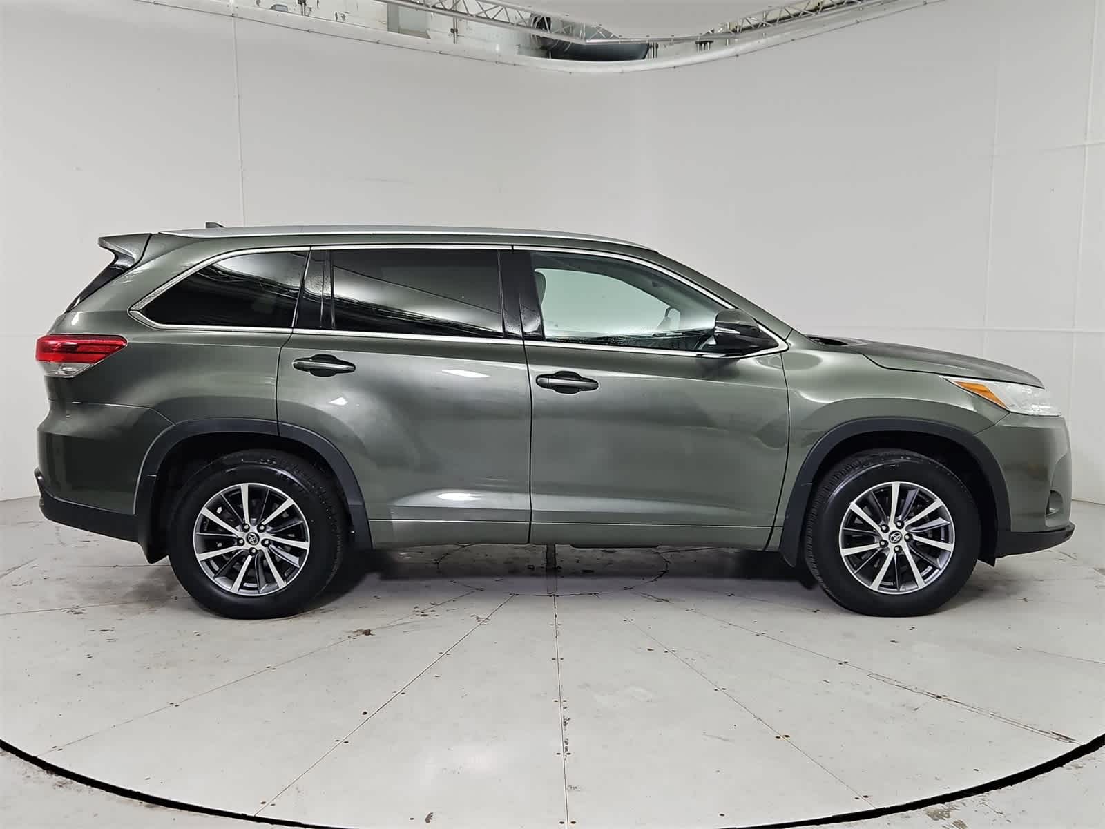 Thumbnail: 2018 Toyota Highlander - 7