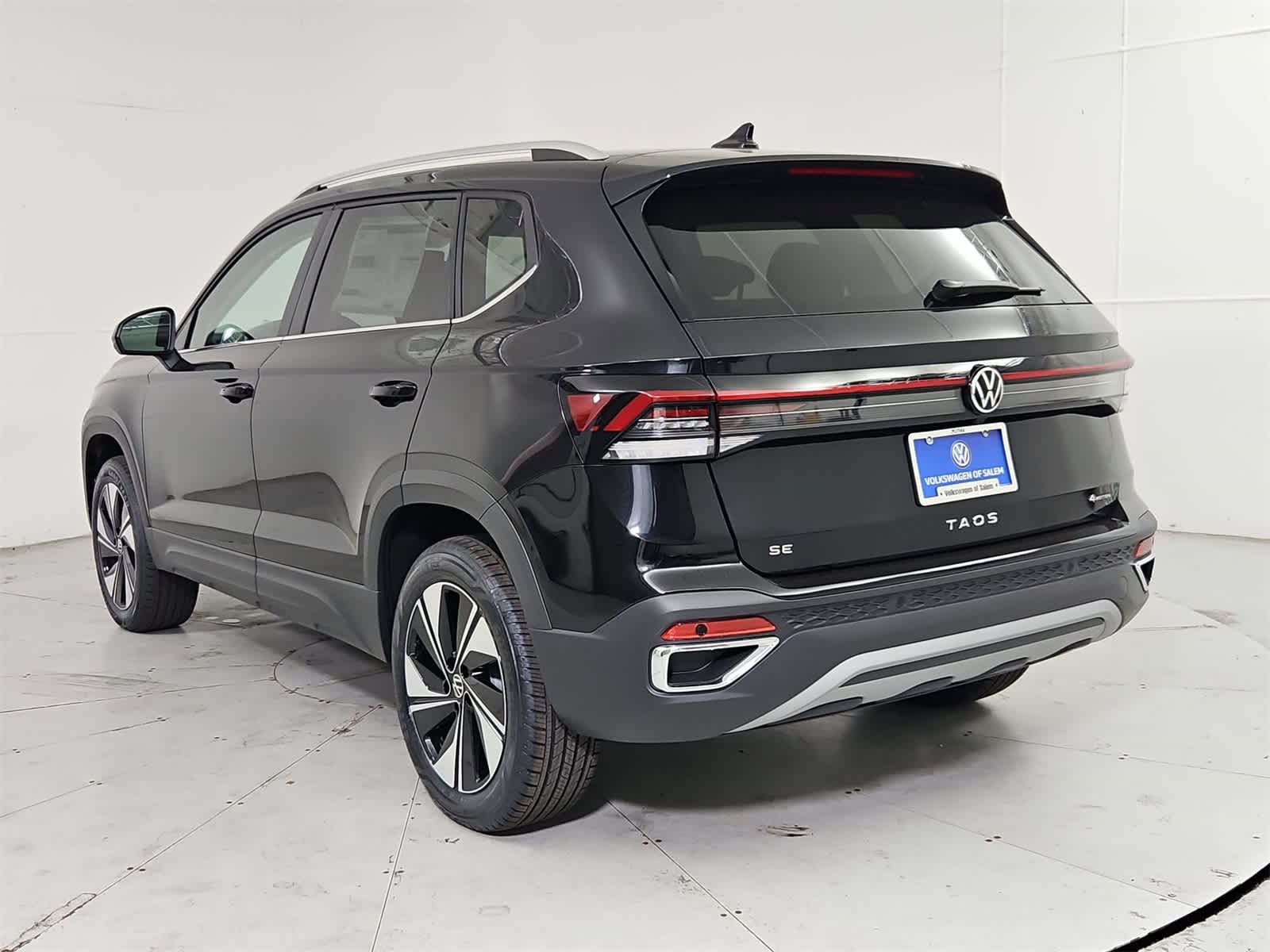 Thumbnail: 2025 Volkswagen Taos - 4