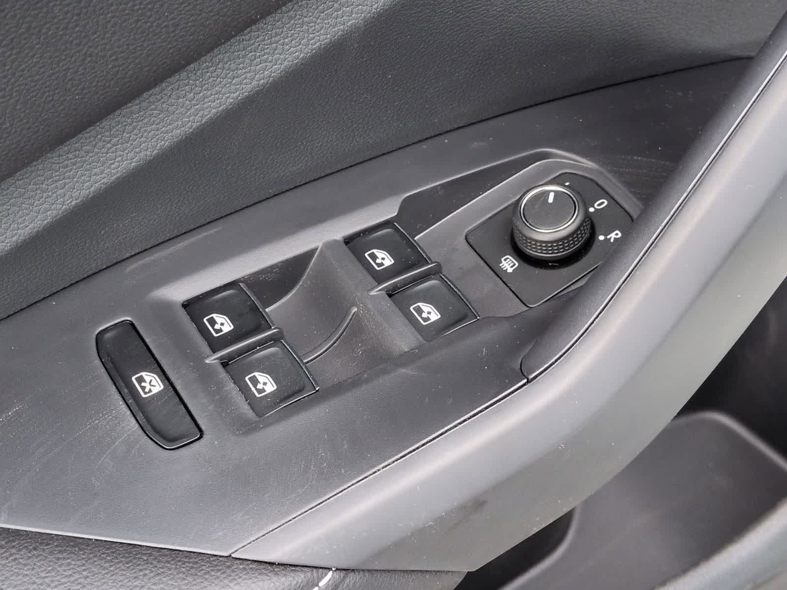 Thumbnail: 2026 Volkswagen Jetta - 17