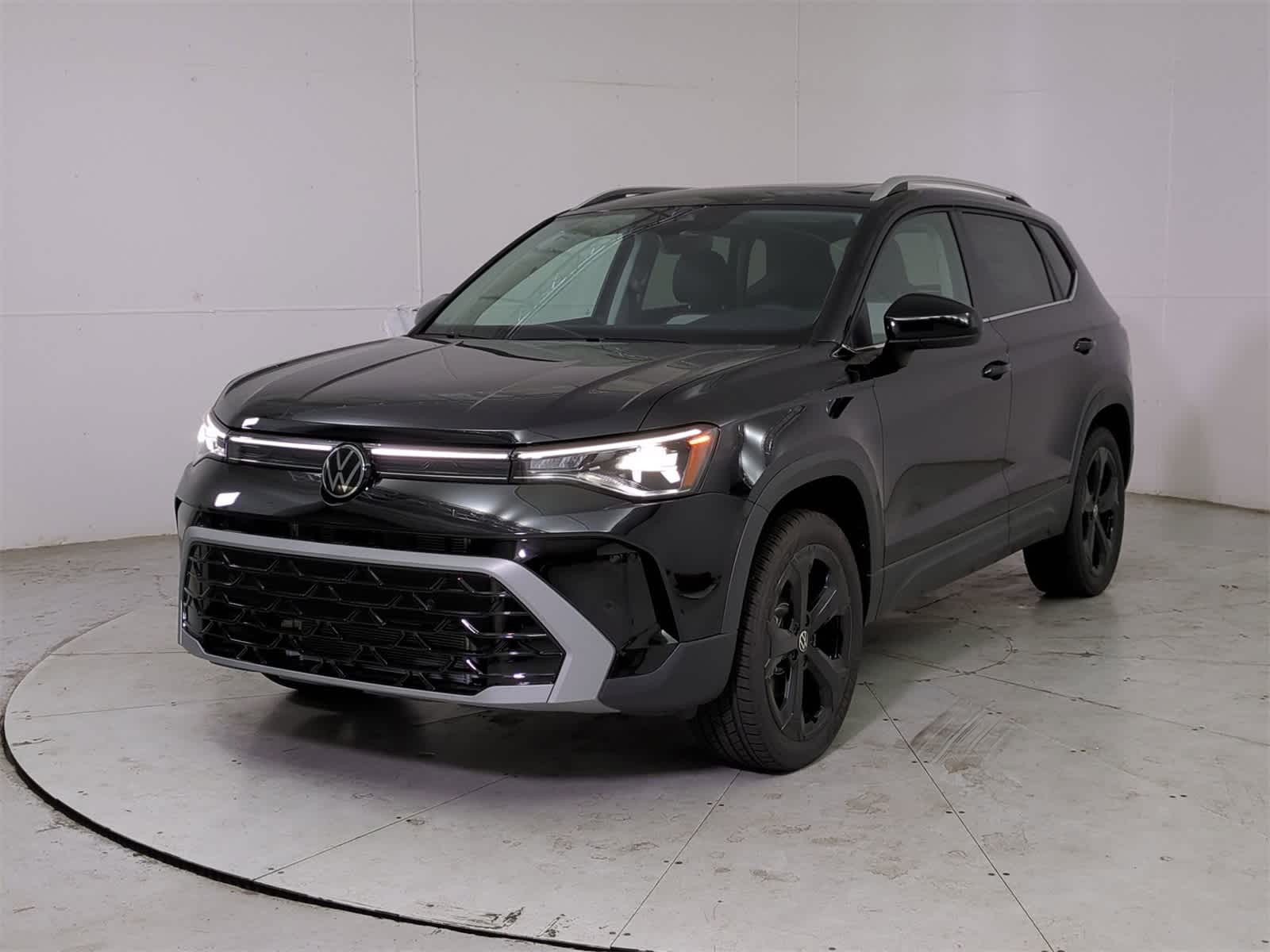 Thumbnail: 2025 Volkswagen Taos - 1