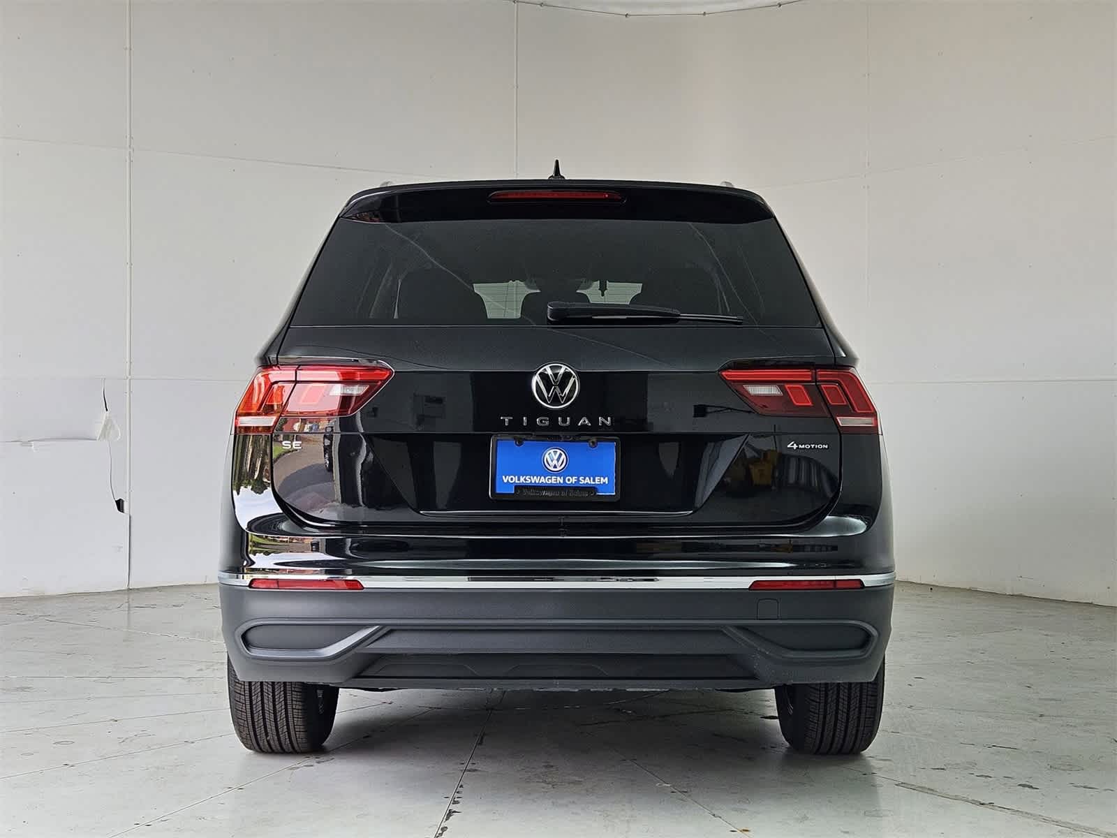 Thumbnail: 2024 Volkswagen Tiguan - 5