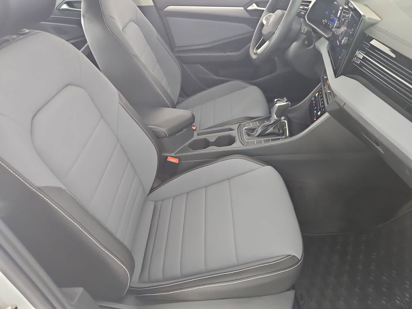Thumbnail: 2026 Volkswagen Jetta - 21