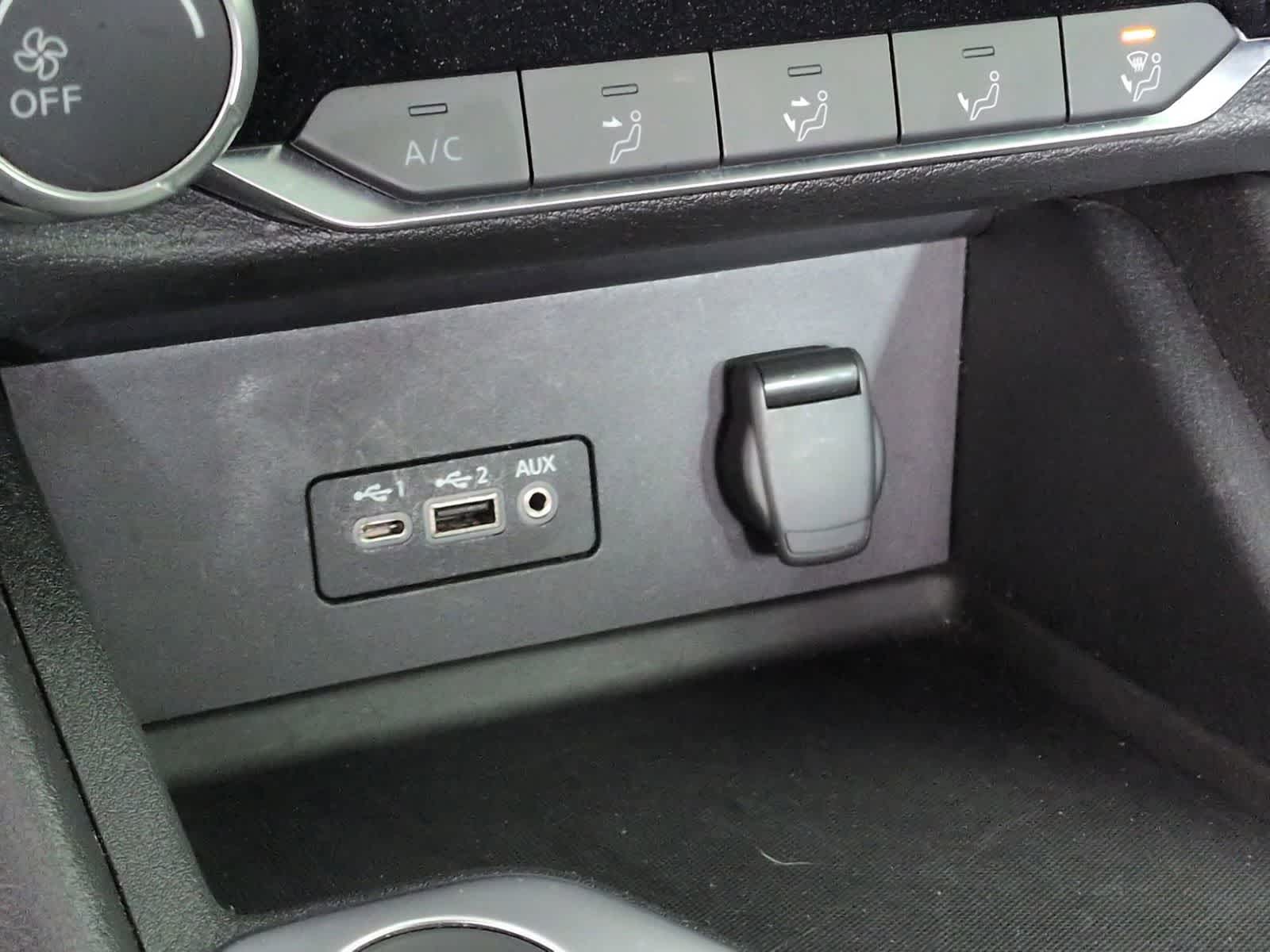 Thumbnail: 2023 Nissan Sentra - 29