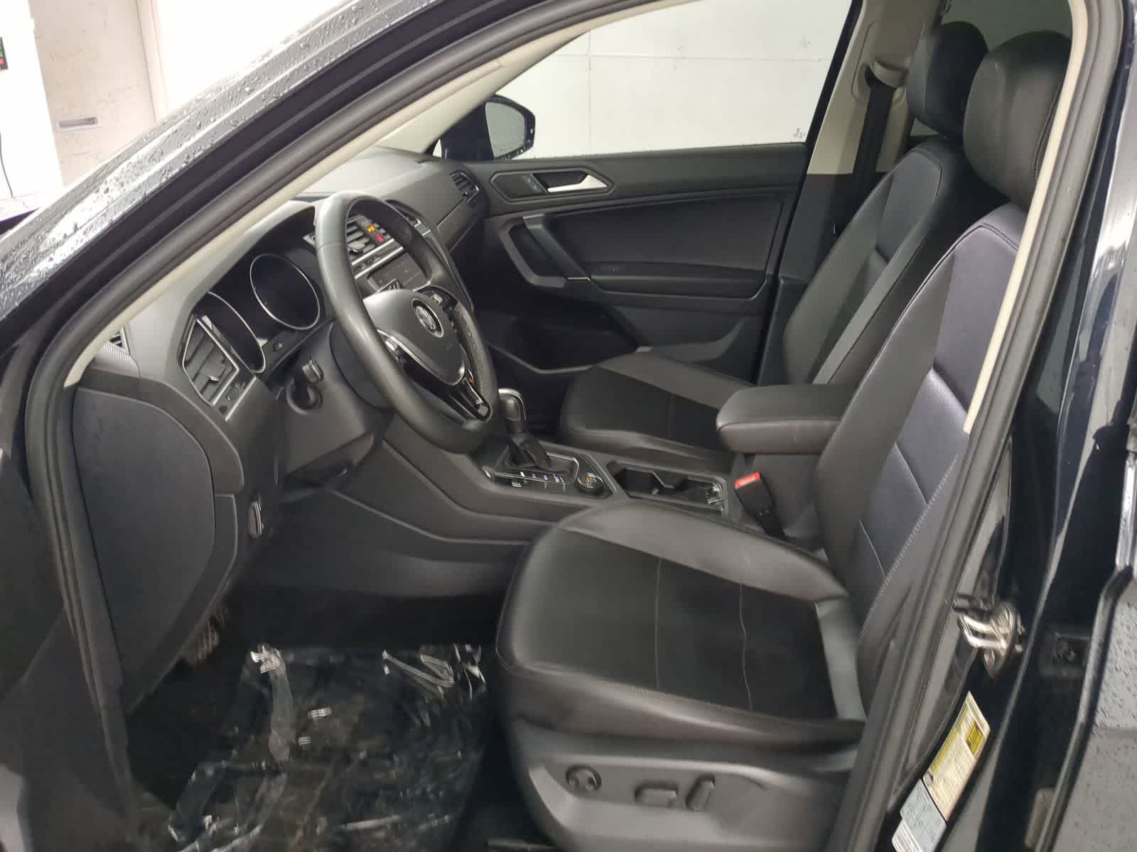 Thumbnail: 2020 Volkswagen Tiguan - 15