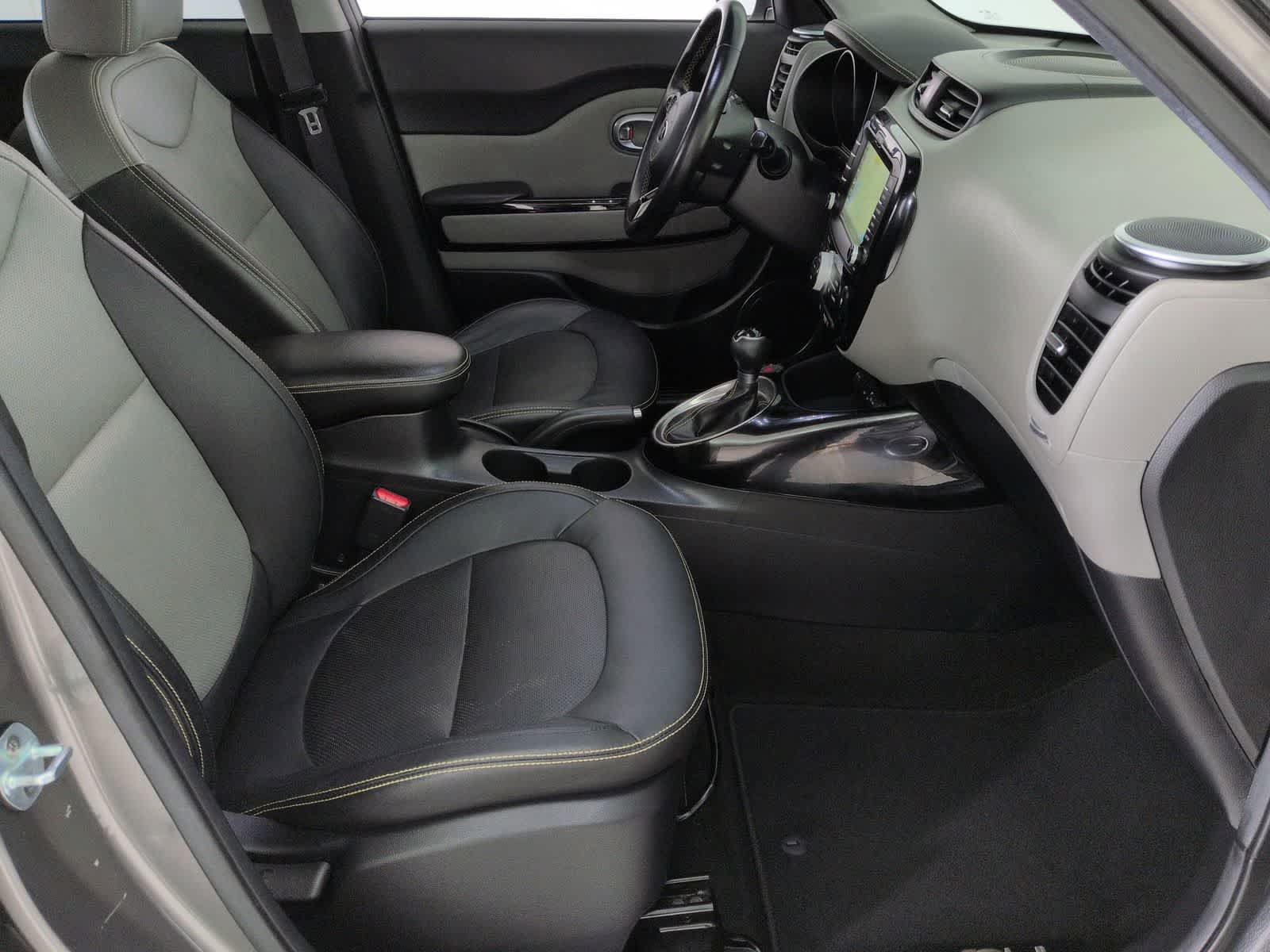 Thumbnail: 2016 Kia Soul - 23