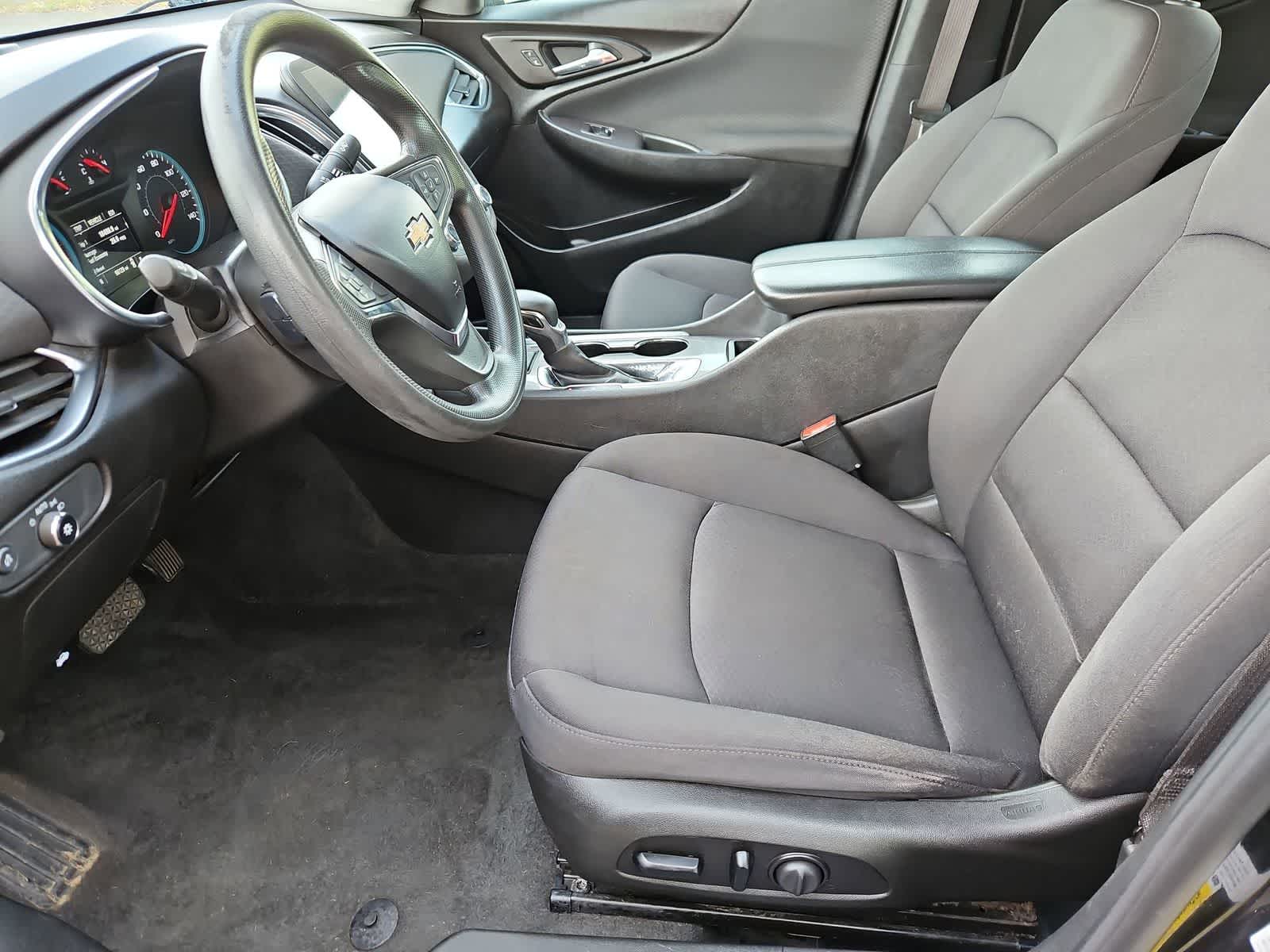 Thumbnail: 2021 Chevrolet Malibu - 16