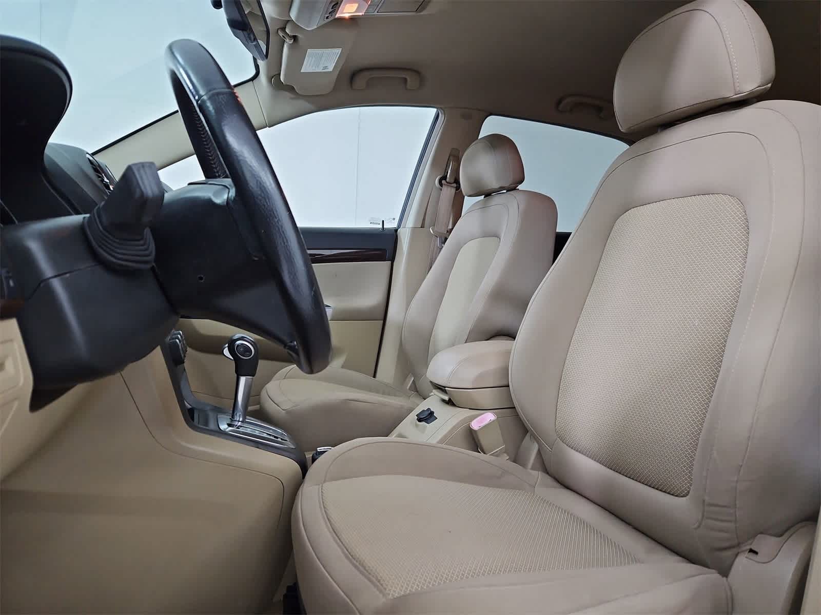 Thumbnail: 2008 Saturn VUE - 16