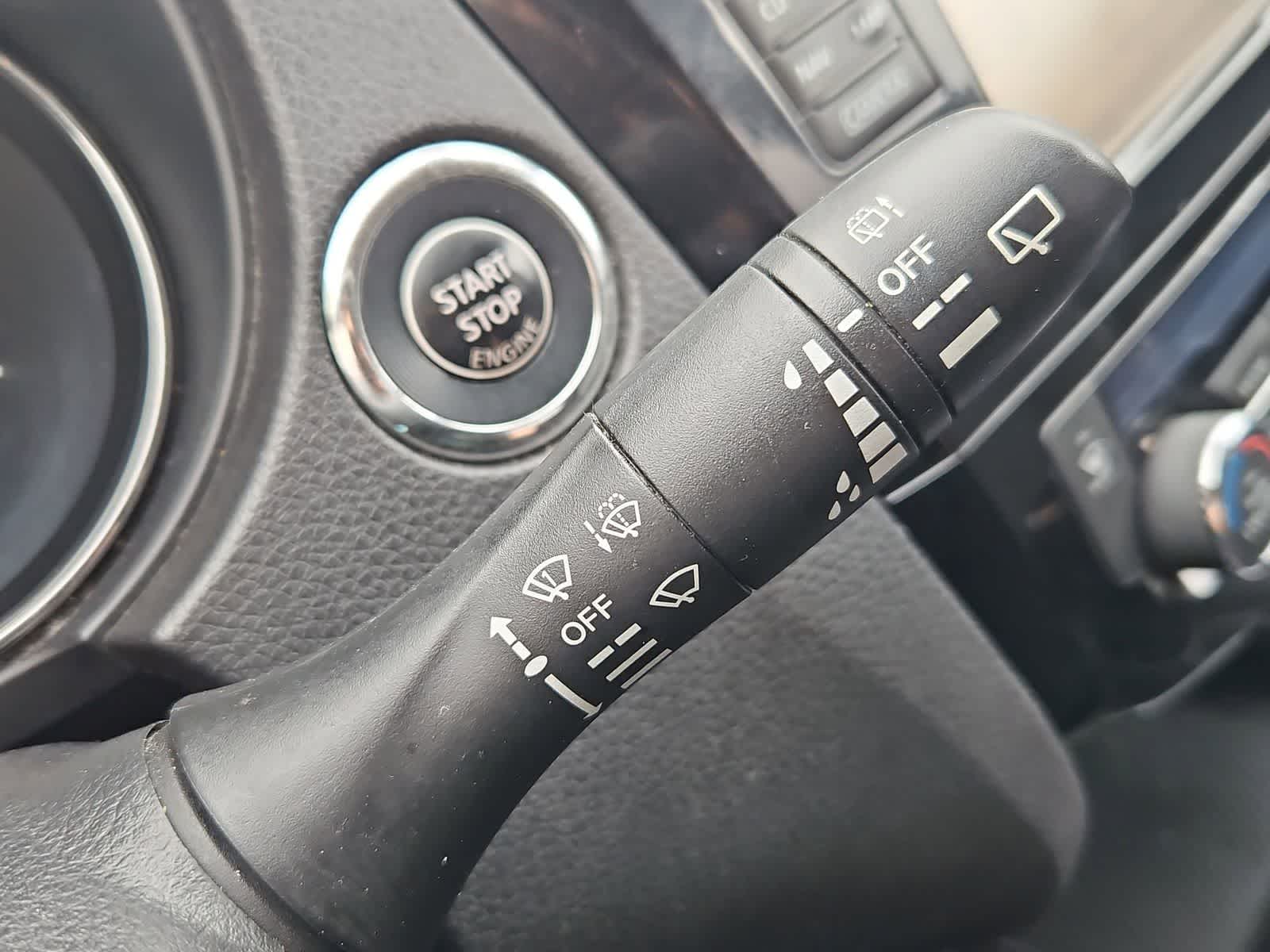 Thumbnail: 2017 Nissan Rogue - 25