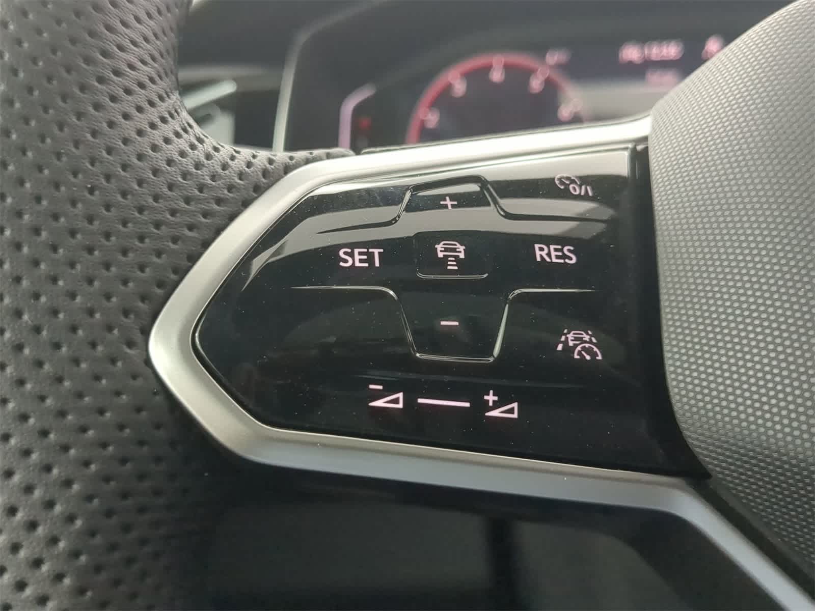 Thumbnail: 2025 Volkswagen Jetta - 24