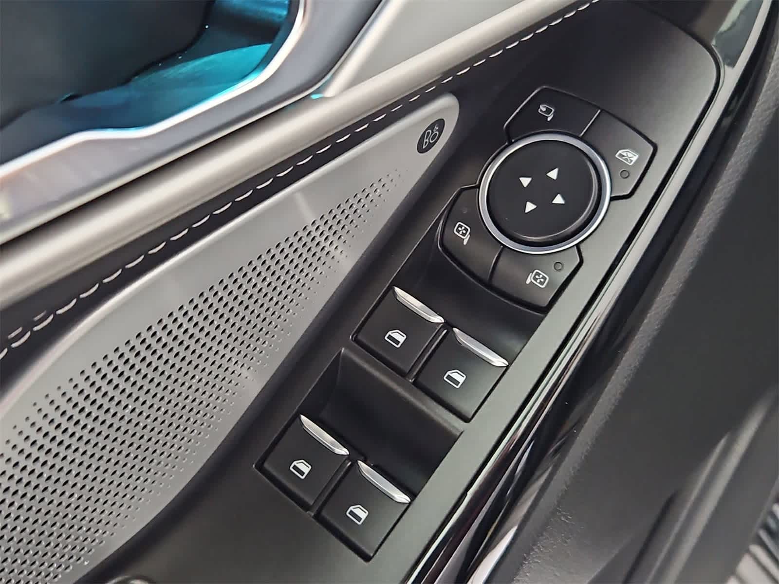 Thumbnail: 2021 Ford Explorer - 17