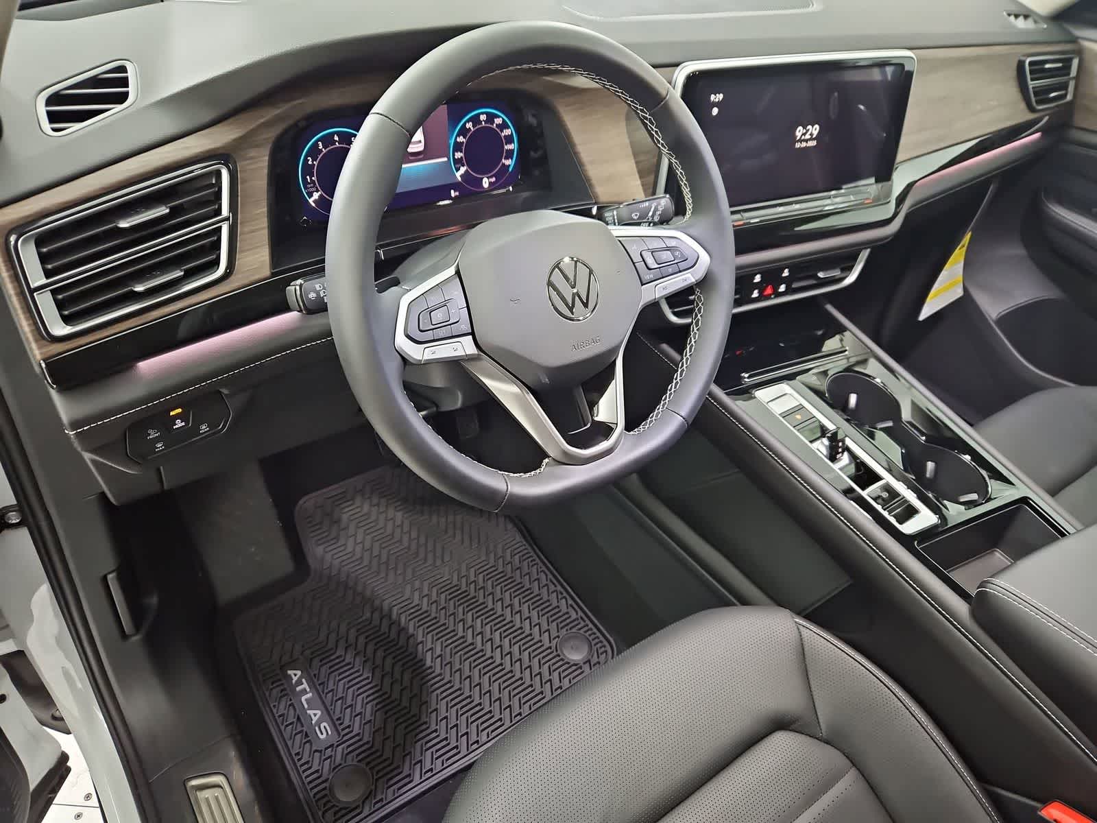 Thumbnail: 2026 Volkswagen Atlas - 2