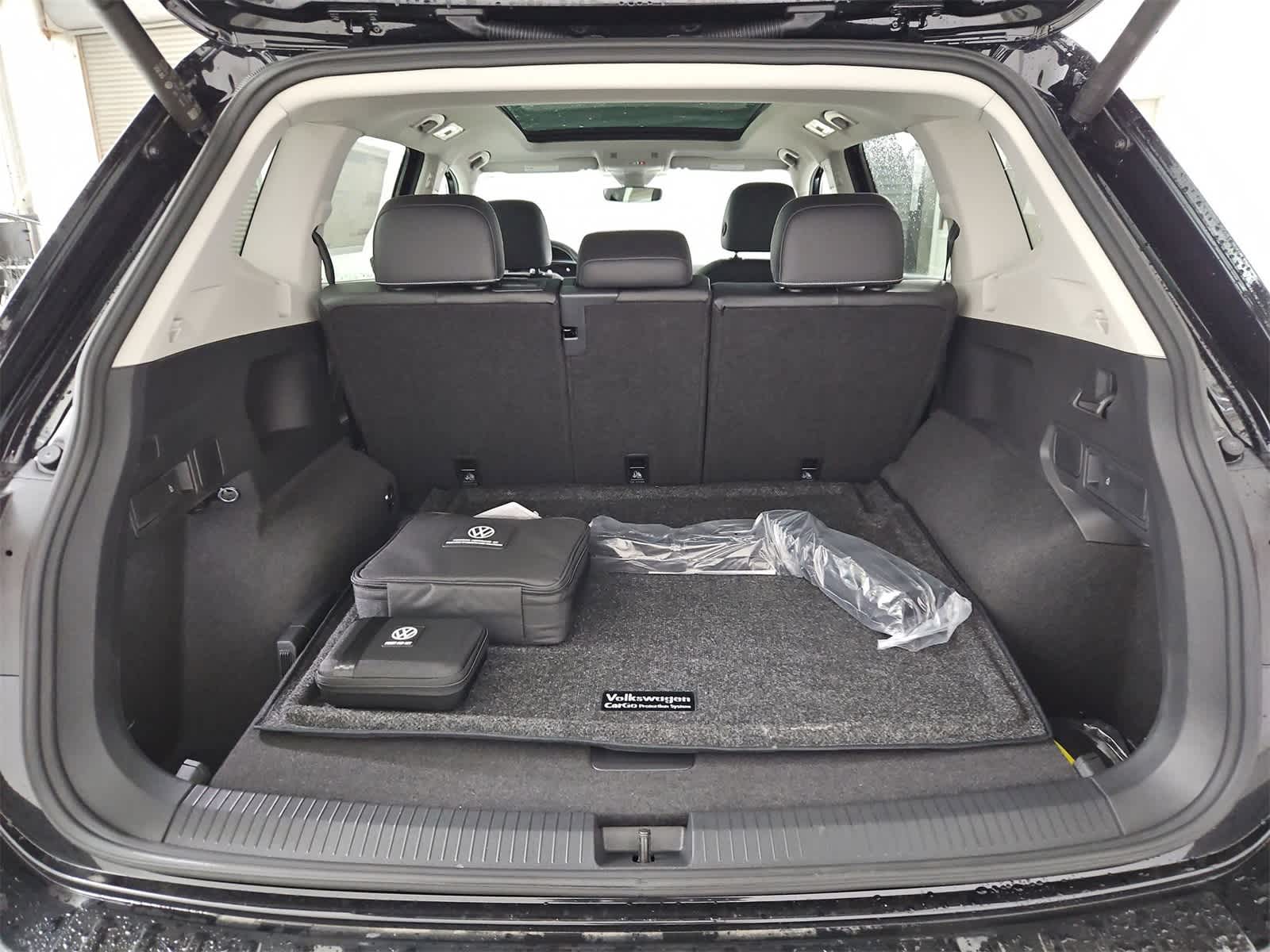 Thumbnail: 2024 Volkswagen Tiguan - 34