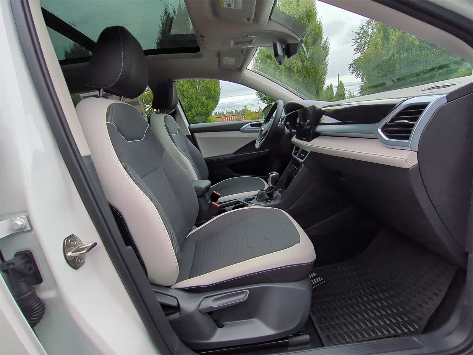 Thumbnail: 2025 Volkswagen Taos - 22