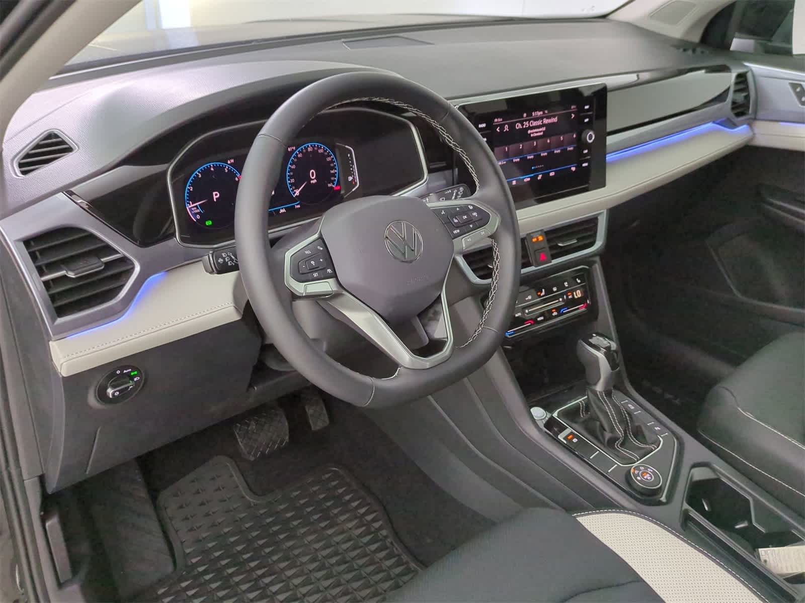 Thumbnail: 2025 Volkswagen Taos - 2