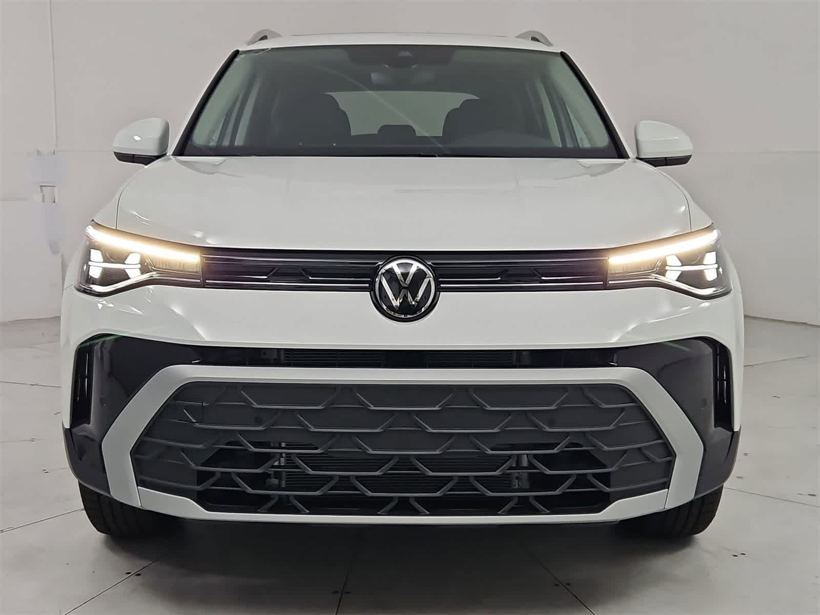 Thumbnail: 2025 Volkswagen Taos - 9