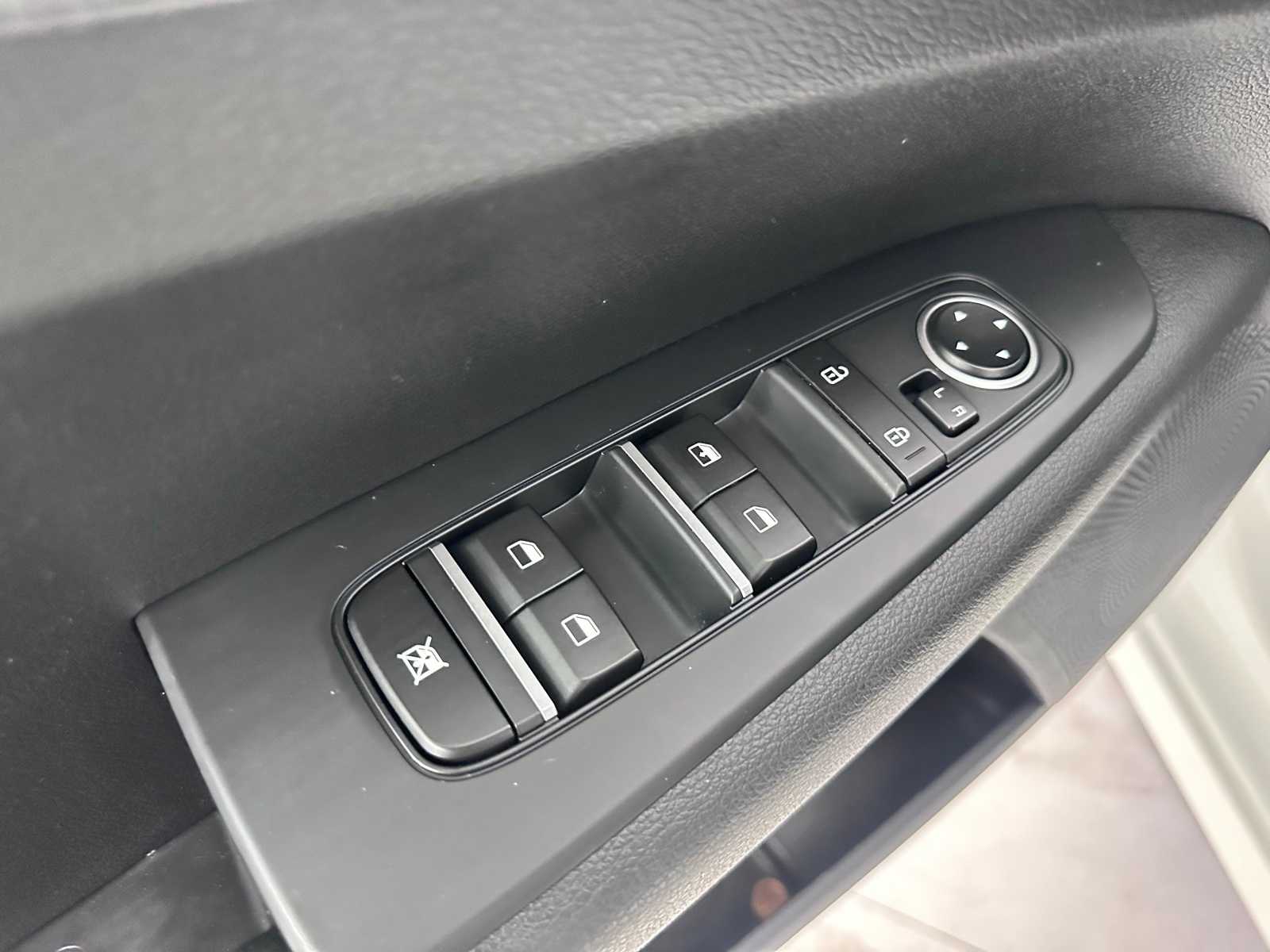 Thumbnail: 2021 Kia Forte - 15