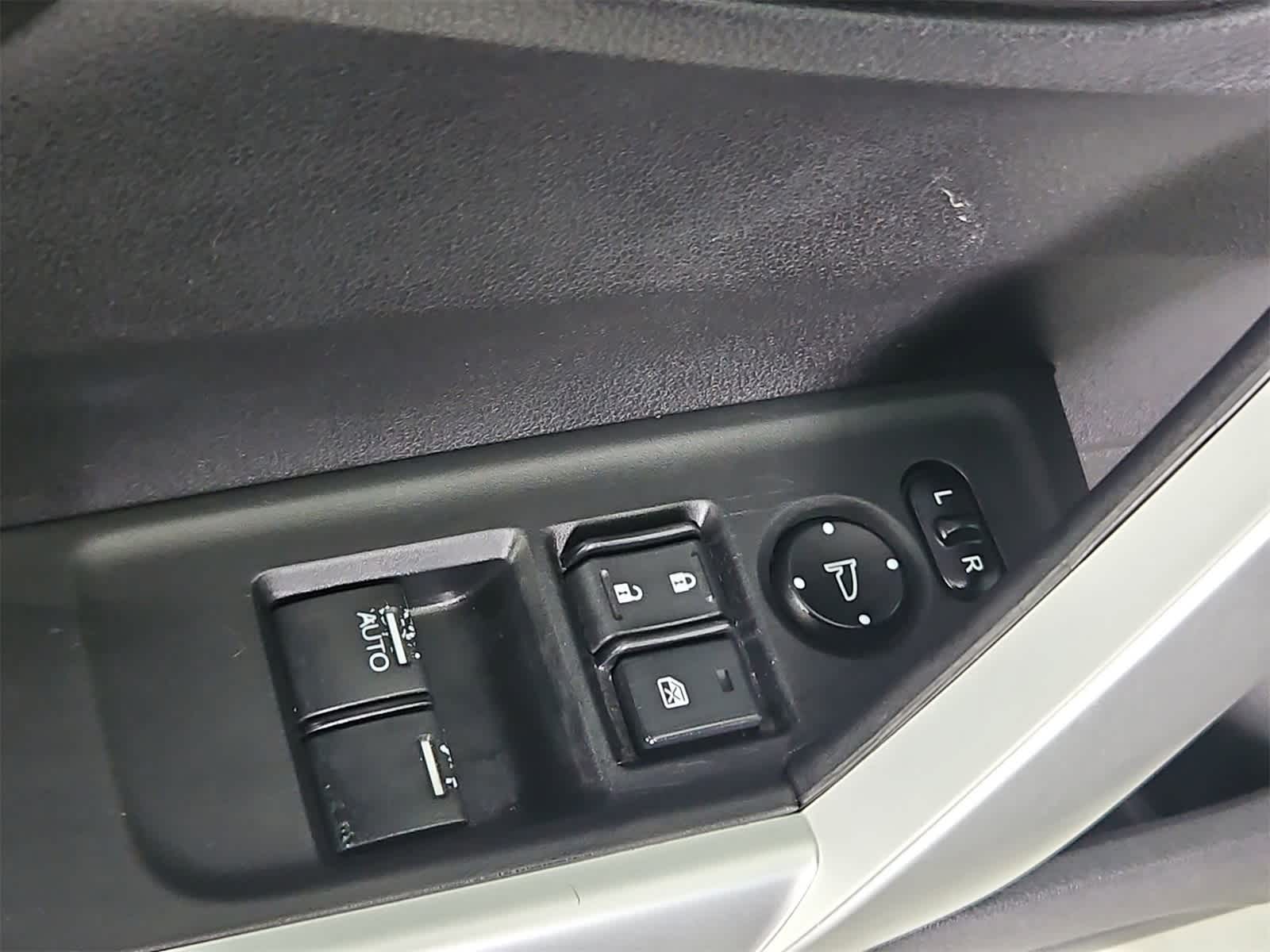 Thumbnail: 2013 Honda Civic - 17