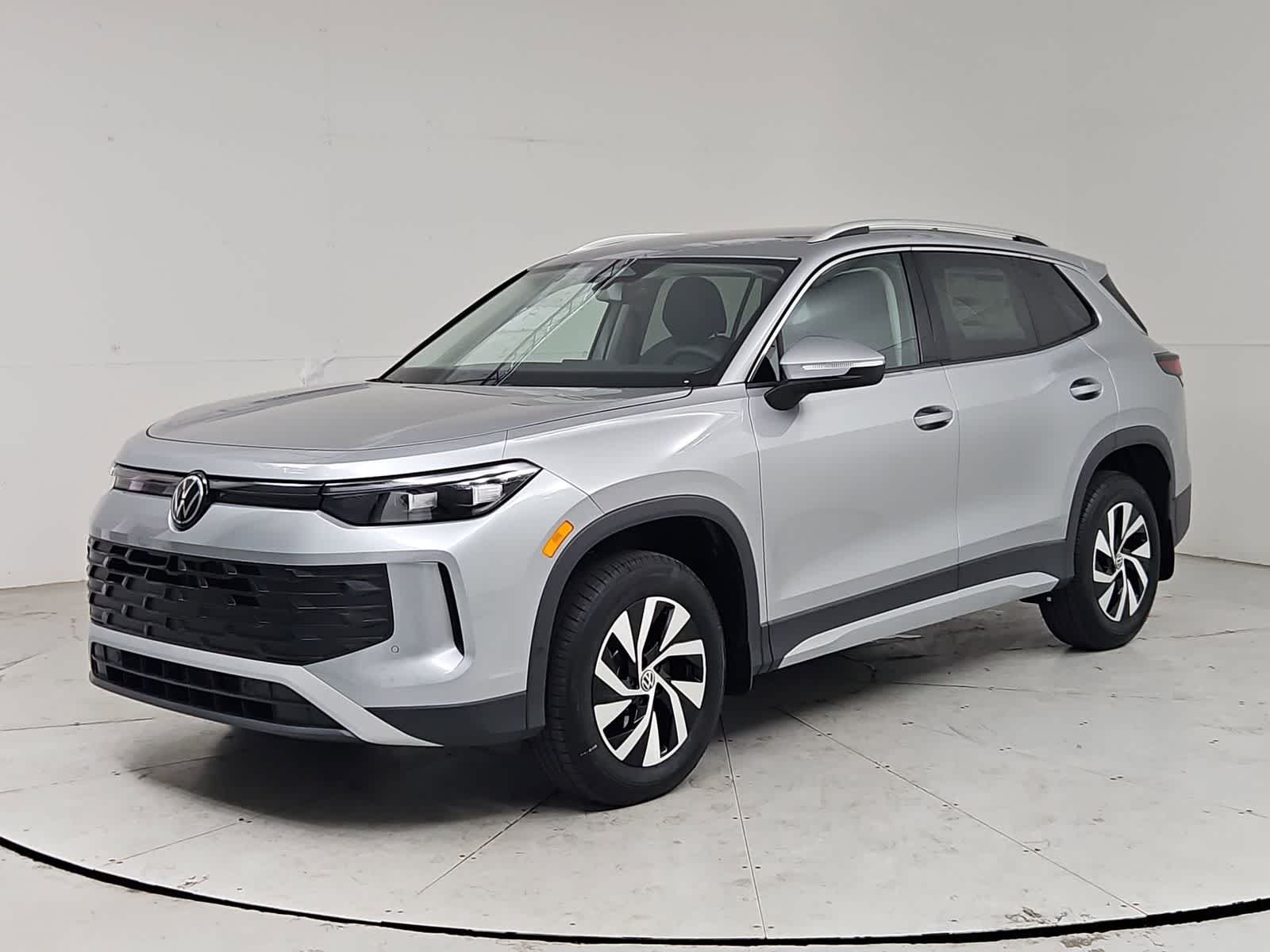 Thumbnail: 2026 Volkswagen Tiguan - 1