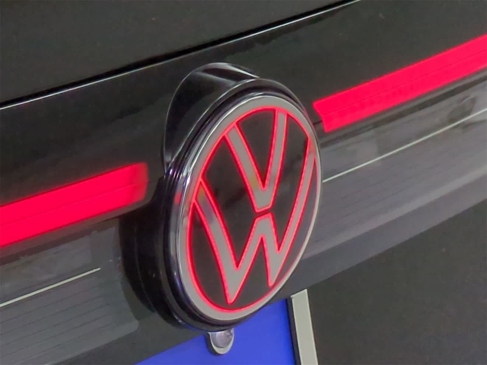 Thumbnail: 2025 Volkswagen Taos - 11