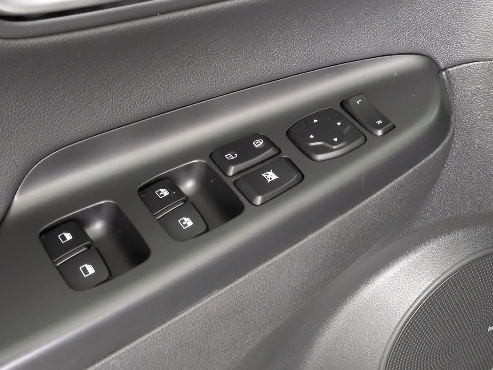 Thumbnail: 2022 Hyundai Kona - 17