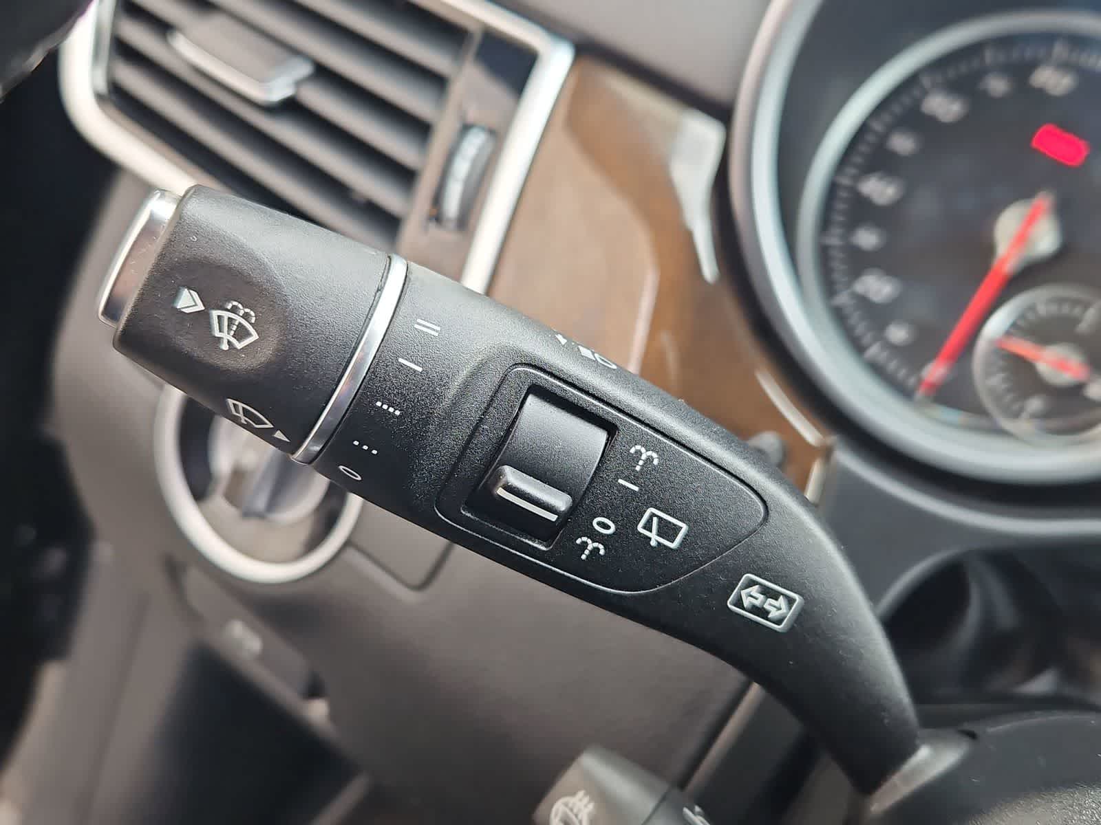 Thumbnail: 2016 Mercedes-Benz GLE - 25