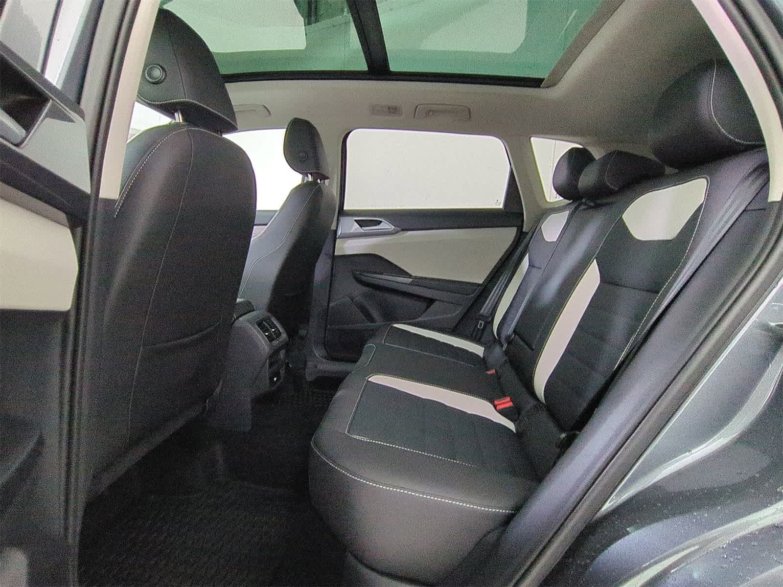 Thumbnail: 2025 Volkswagen Taos - 20