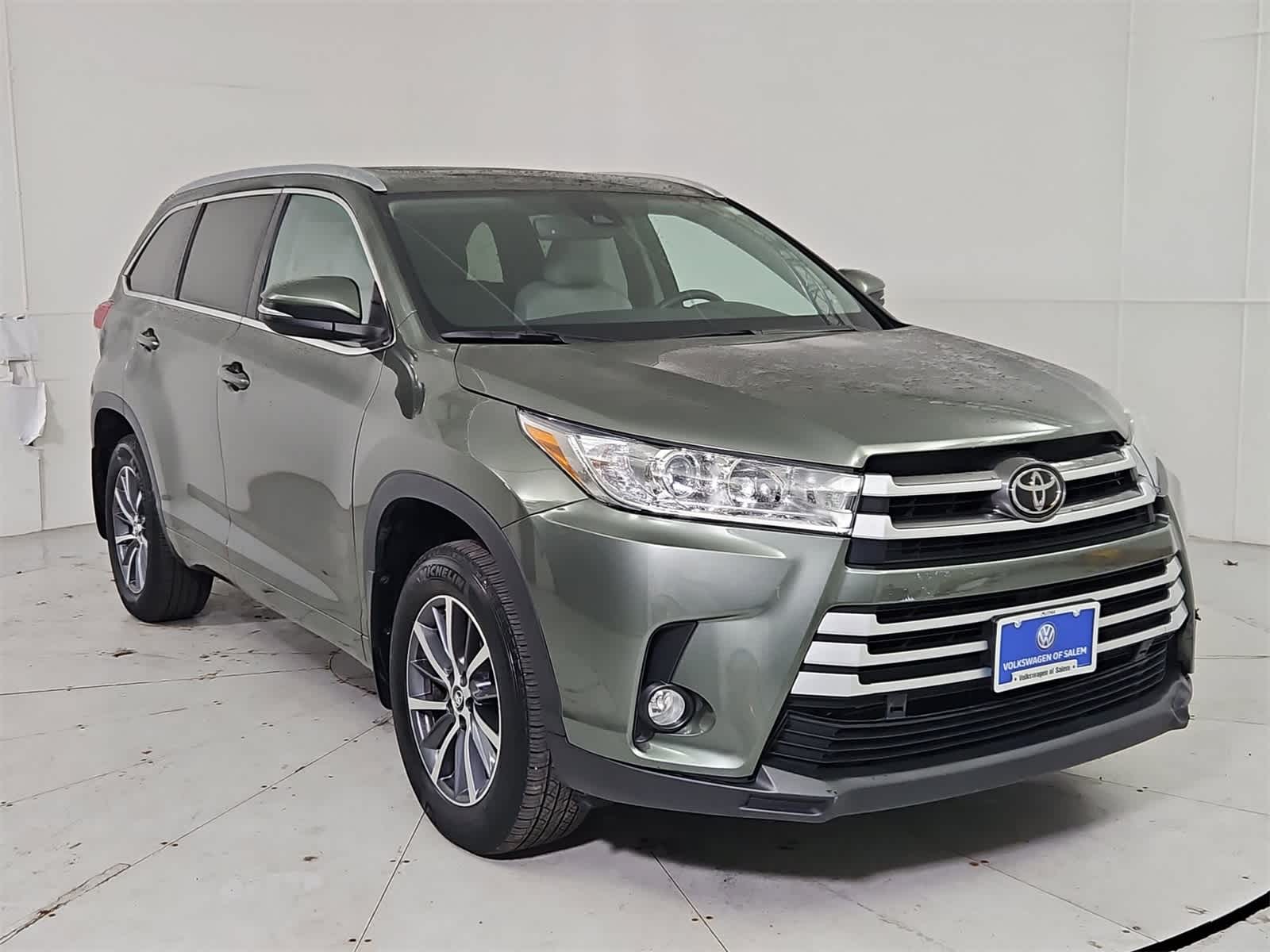 Thumbnail: 2018 Toyota Highlander - 8