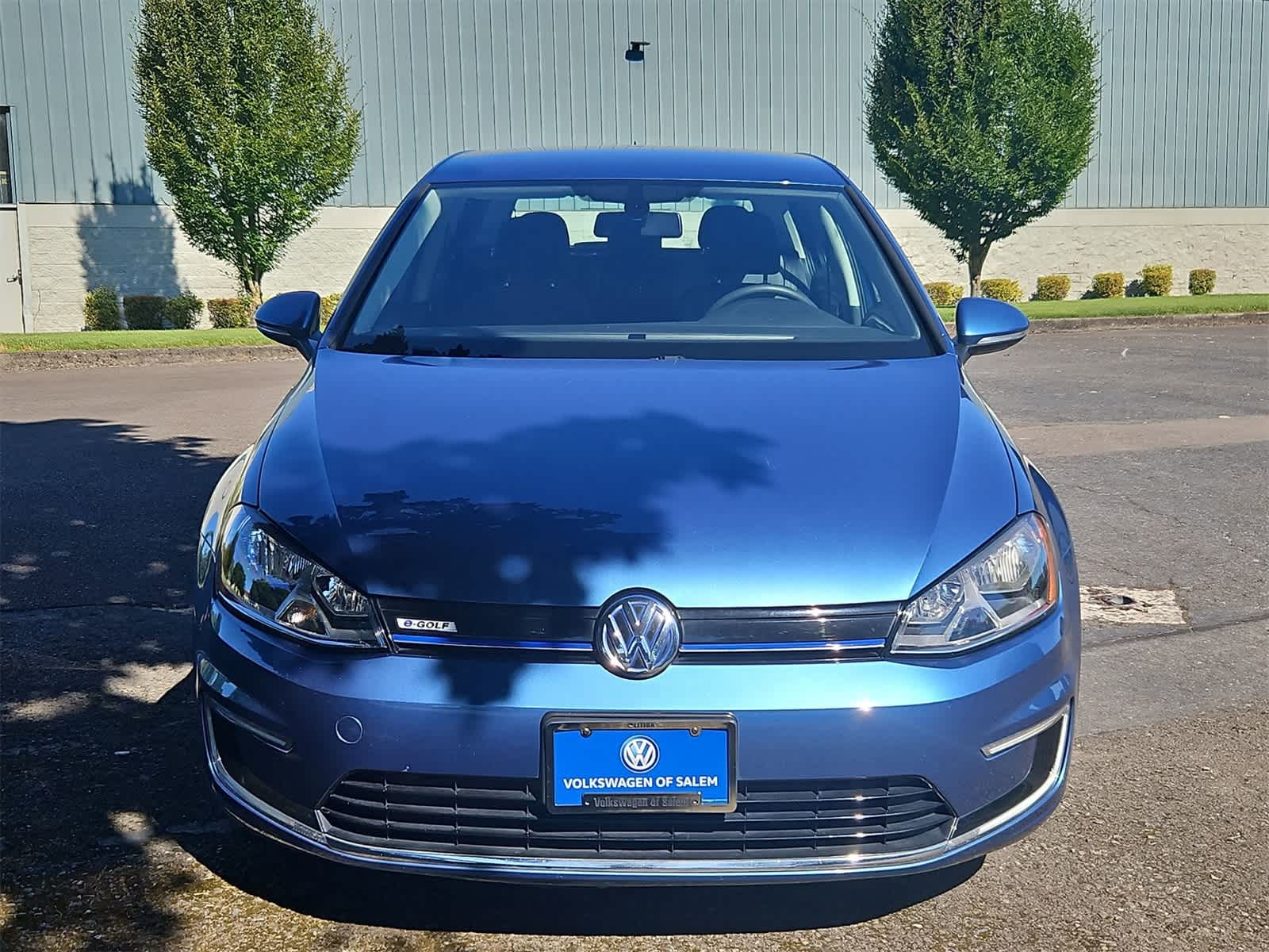Thumbnail: 2016 Volkswagen e-Golf - 8