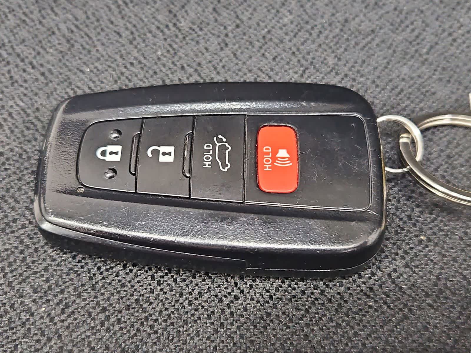 Thumbnail: 2020 Toyota RAV4 - 36