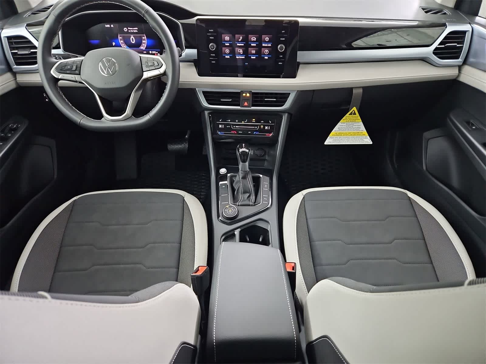 Thumbnail: 2025 Volkswagen Taos - 14