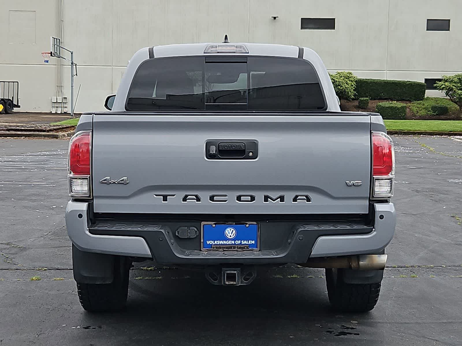 Thumbnail: 2018 Toyota Tacoma - 5
