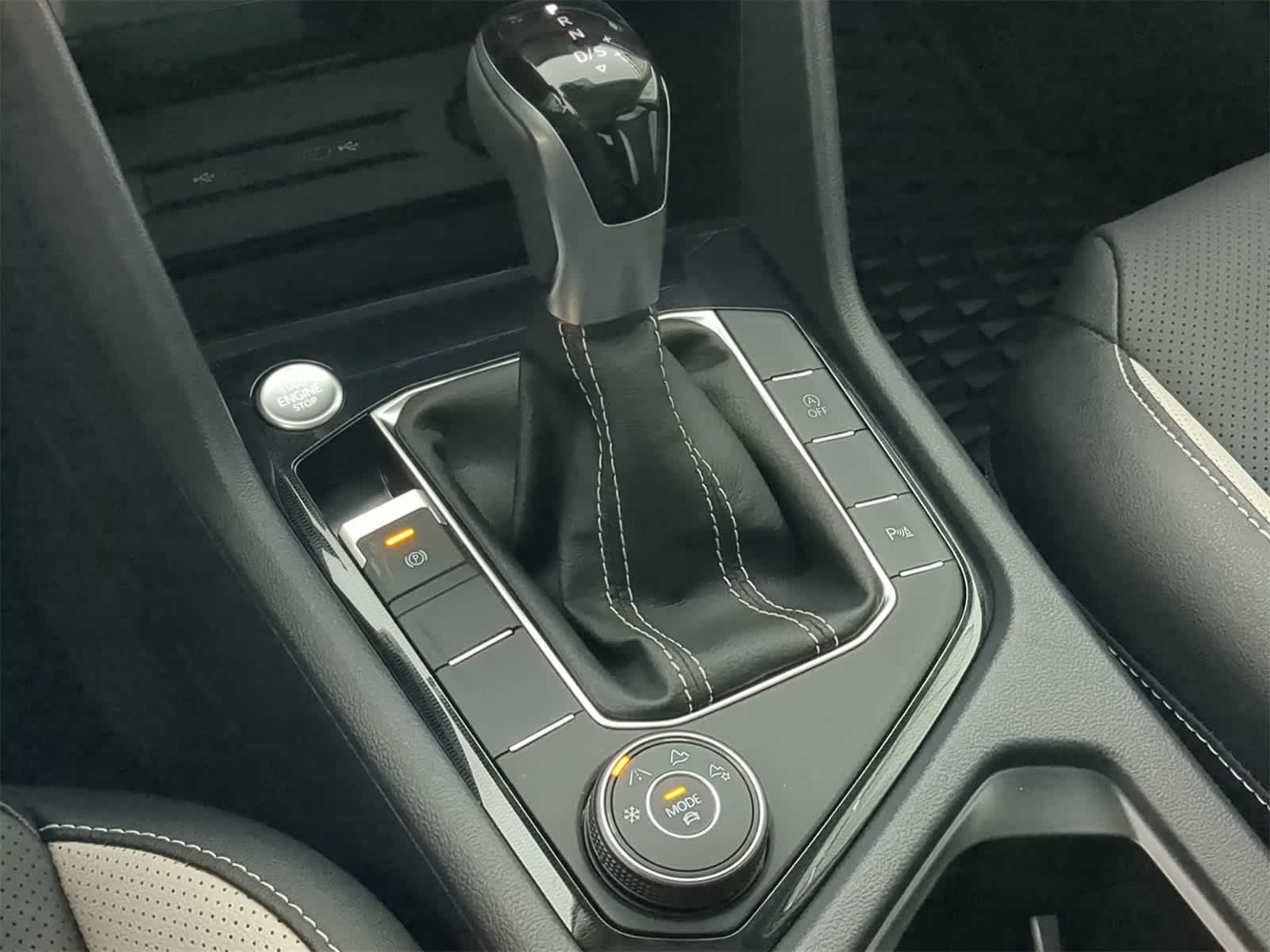 Thumbnail: 2025 Volkswagen Taos - 32