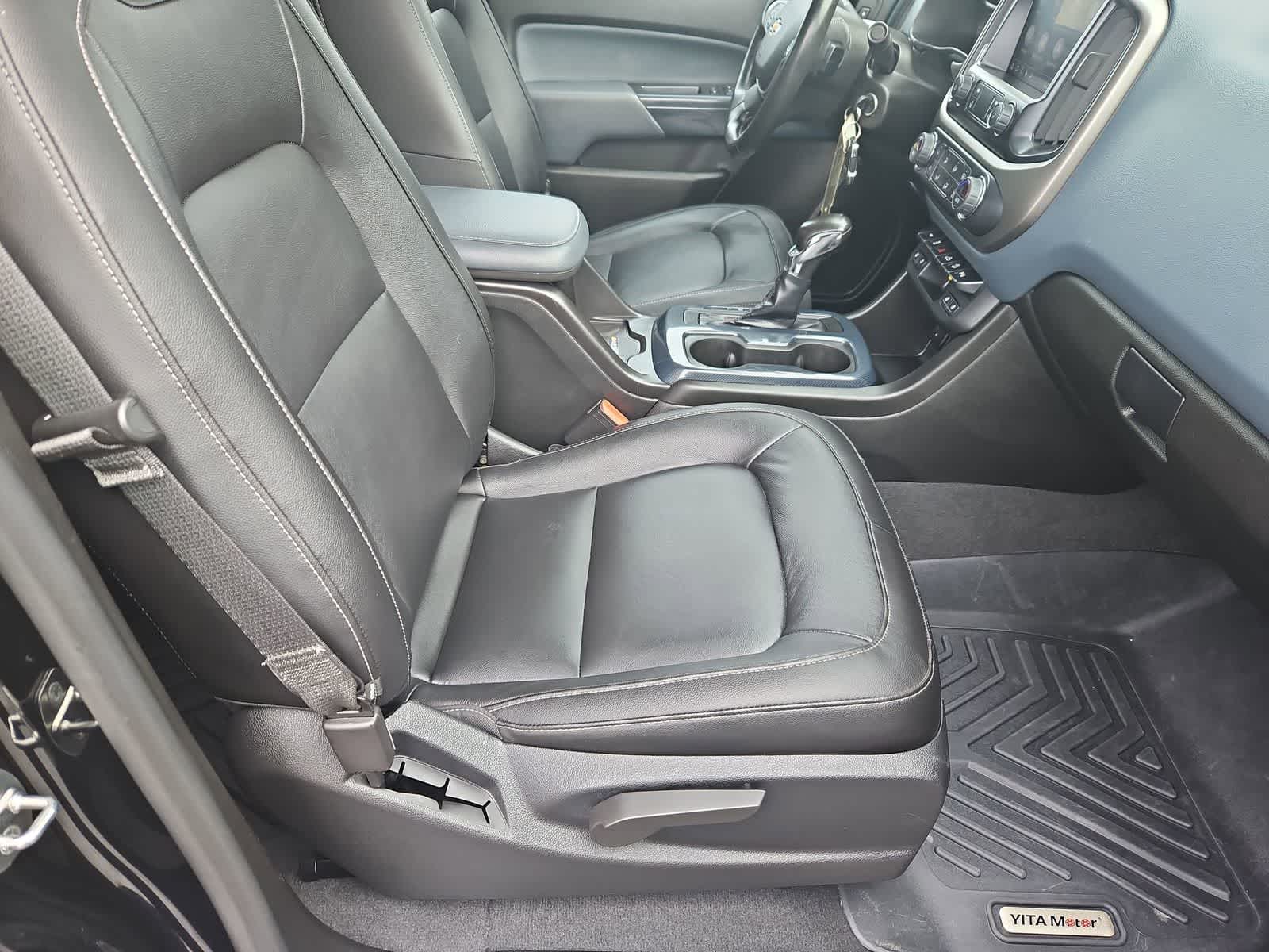 Thumbnail: 2022 Chevrolet Colorado - 21