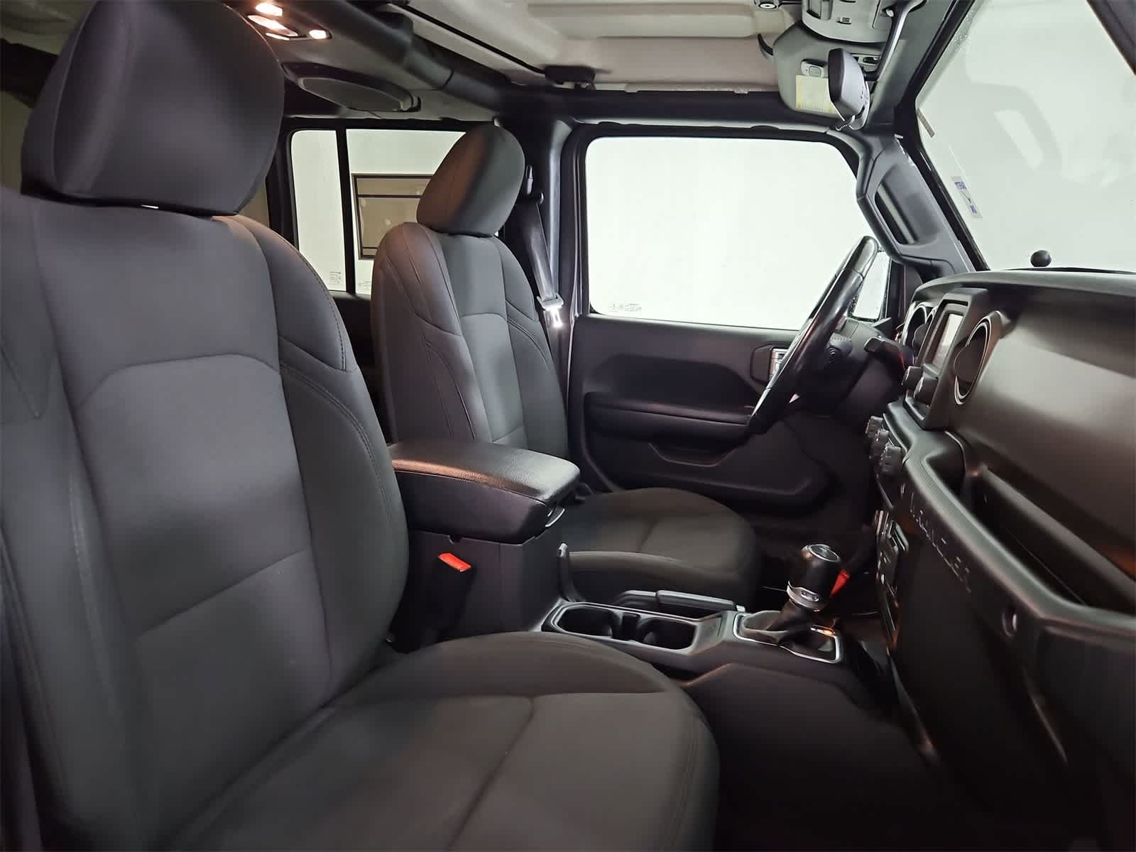 Thumbnail: 2020 Jeep Wrangler - 23