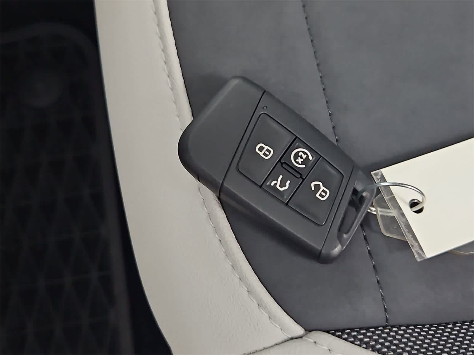 Thumbnail: 2025 Volkswagen Taos - 37