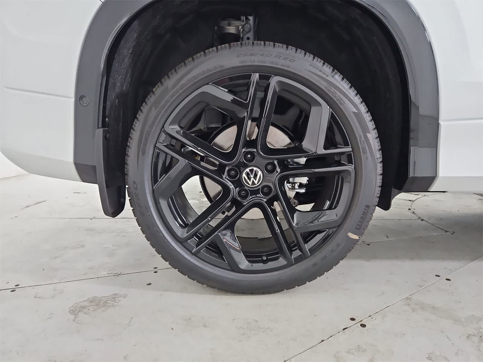 Thumbnail: 2025 Volkswagen Tiguan - 13