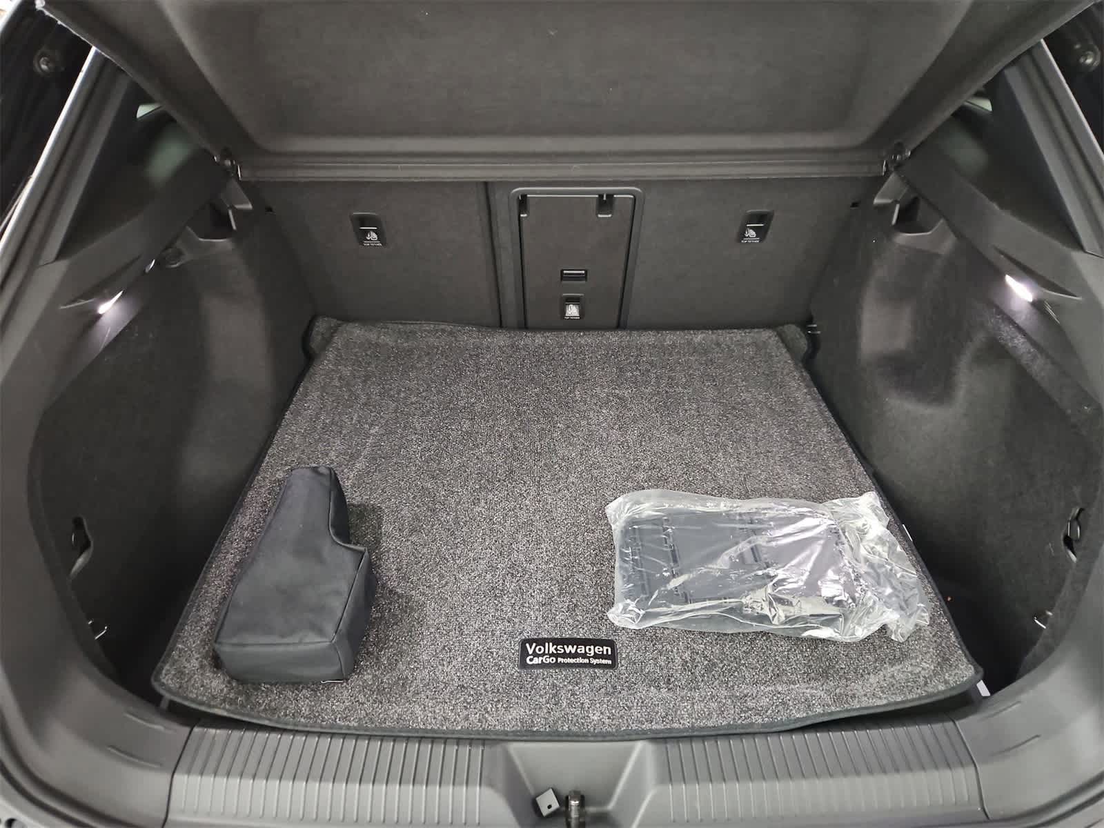 Thumbnail: 2023 Volkswagen ID.4 - 36