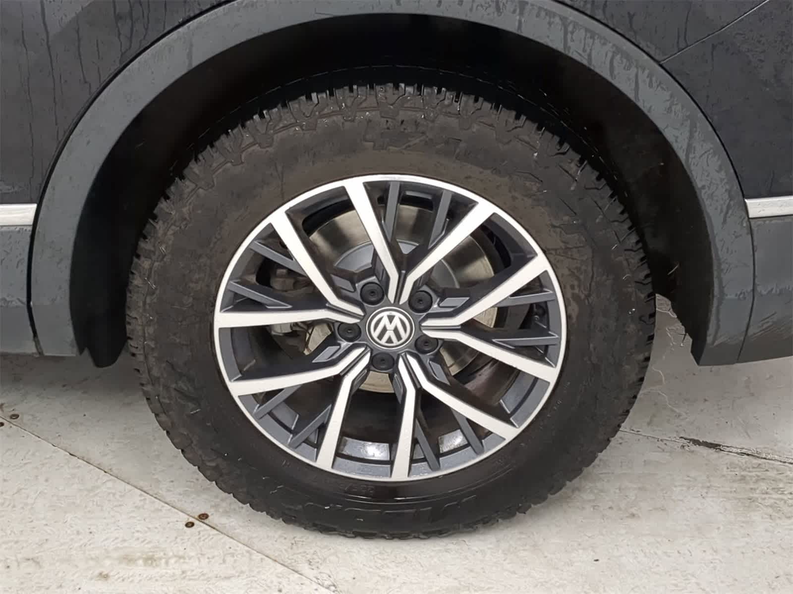 Thumbnail: 2020 Volkswagen Tiguan - 12