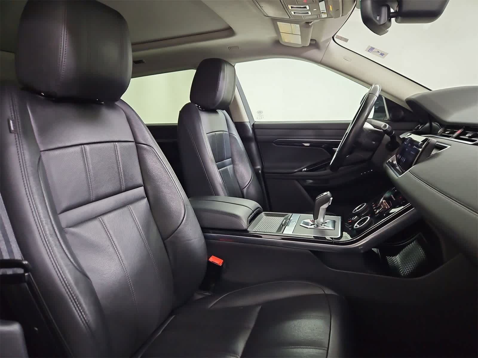 Thumbnail: 2020 Land Rover Range Rover Evoque - 23