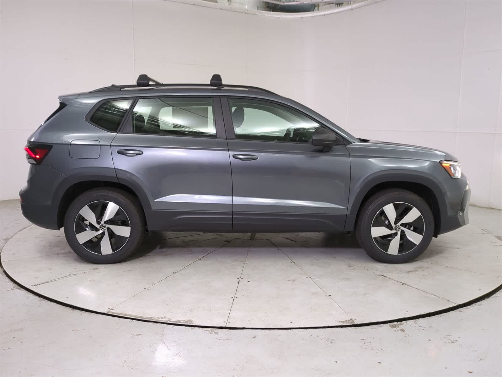 Thumbnail: 2025 Volkswagen Taos - 7