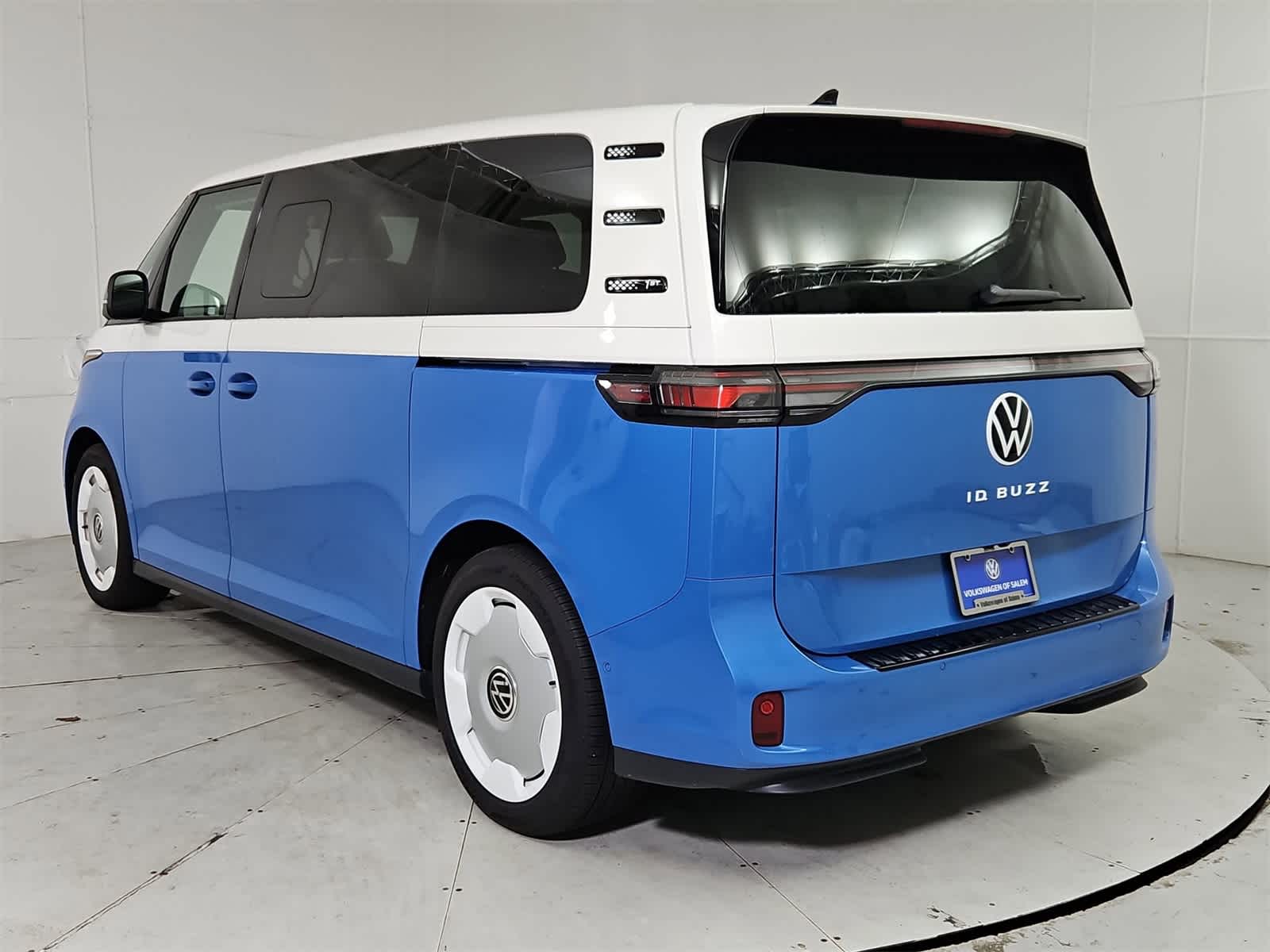 Thumbnail: 2025 Volkswagen ID.Buzz - 4