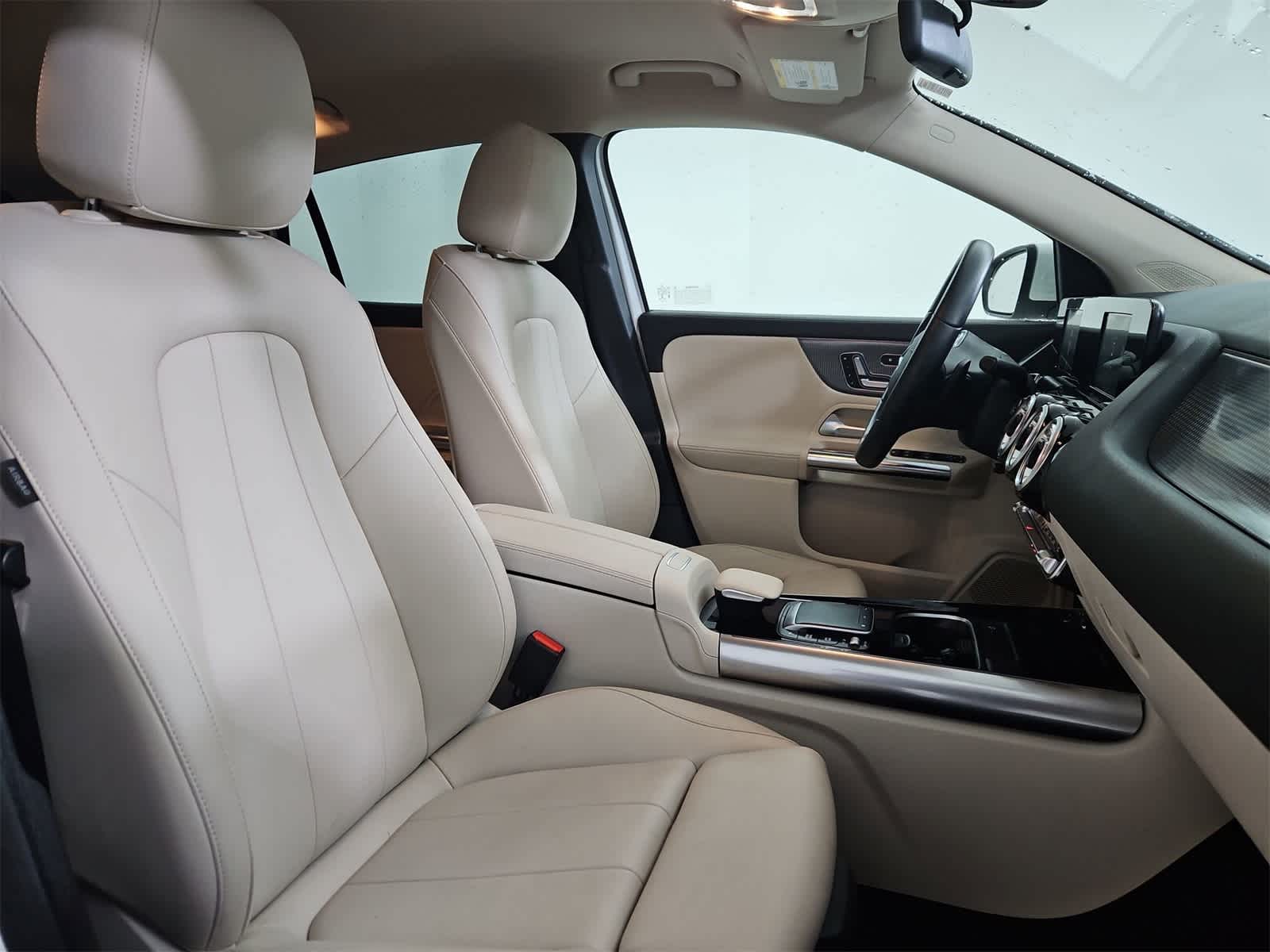 Thumbnail: 2022 Mercedes-Benz GLA - 21