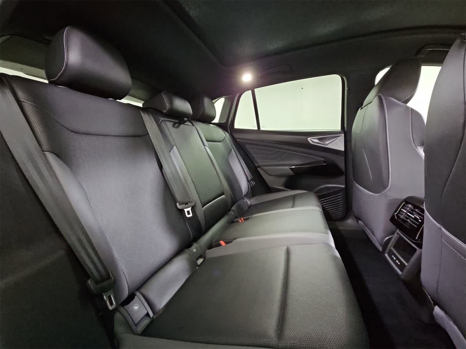 Thumbnail: 2023 Volkswagen ID.4 - 21