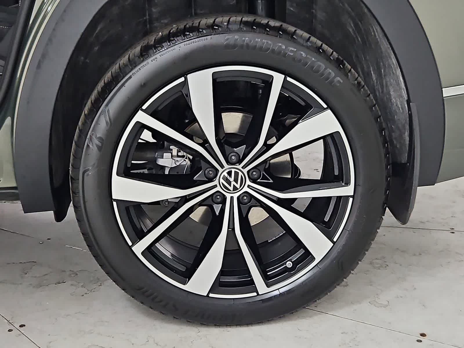 Thumbnail: 2026 Volkswagen Atlas - 13