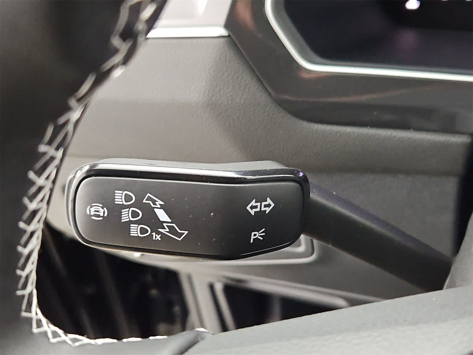 Thumbnail: 2024 Volkswagen Tiguan - 27